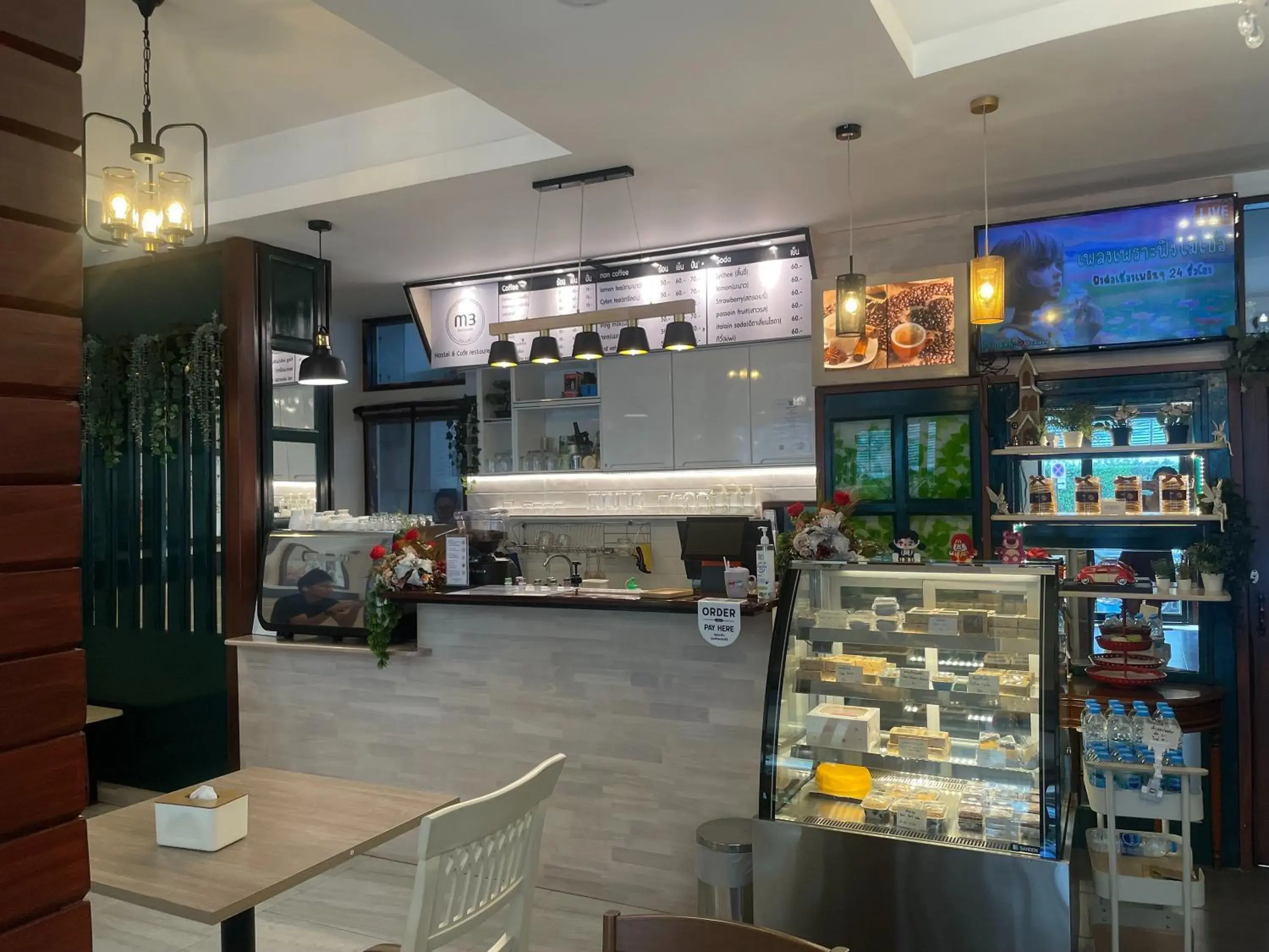 Restaurant/places to eat in M3 Bangkok Bake & Bed Restaurant/places to eat in M3 Bangkok Bake & Bed