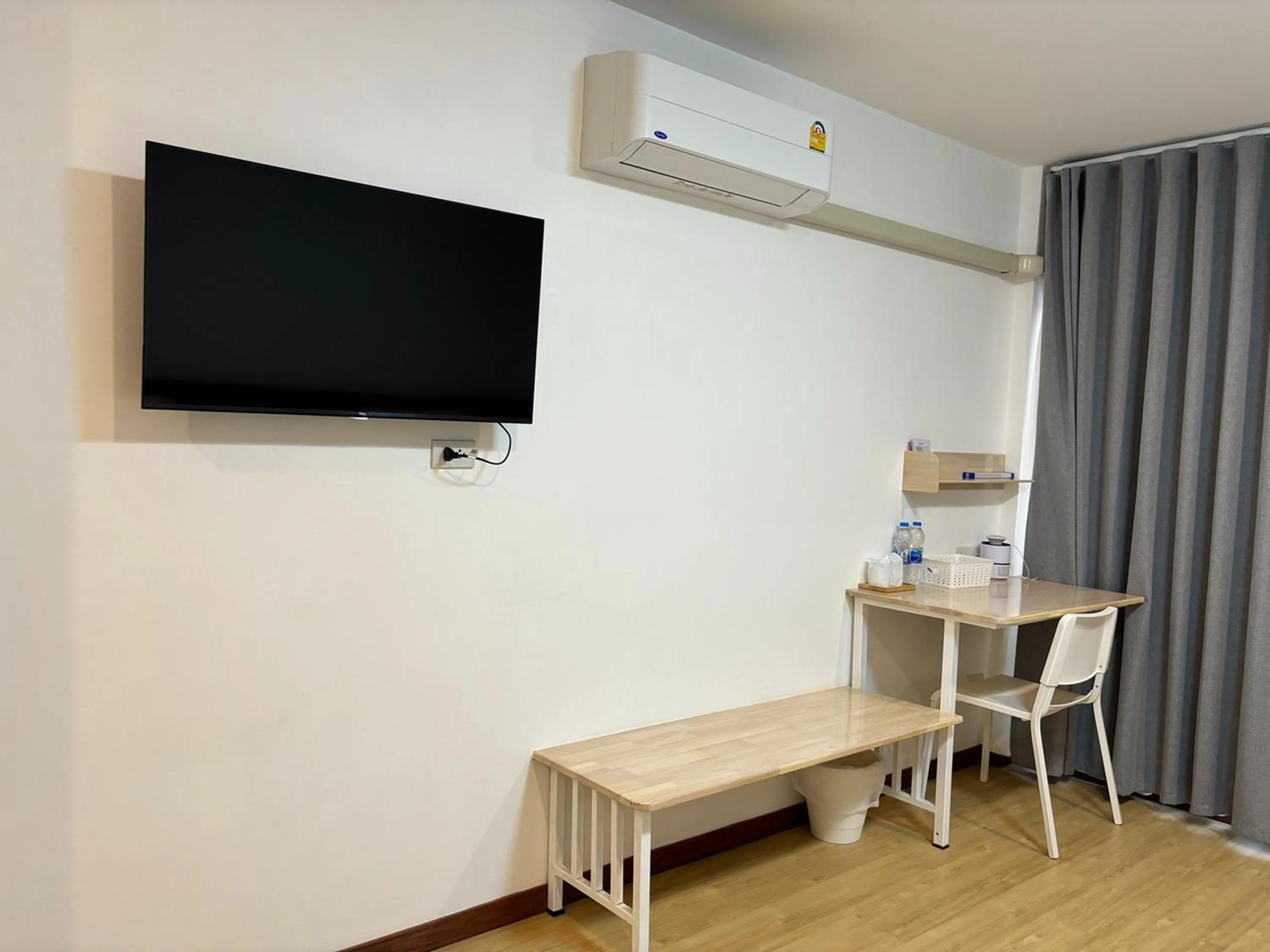 TV and multimedia in M3 Bangkok Bake & Bed