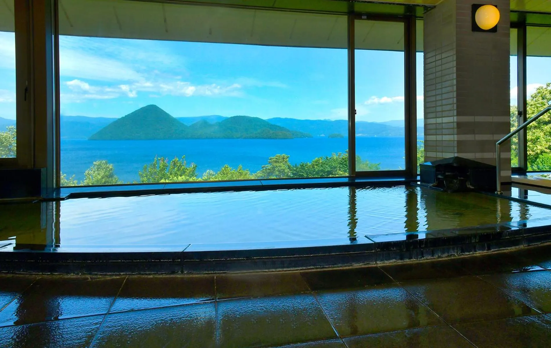 Public Bath in Hotel Premium Lake TOYA