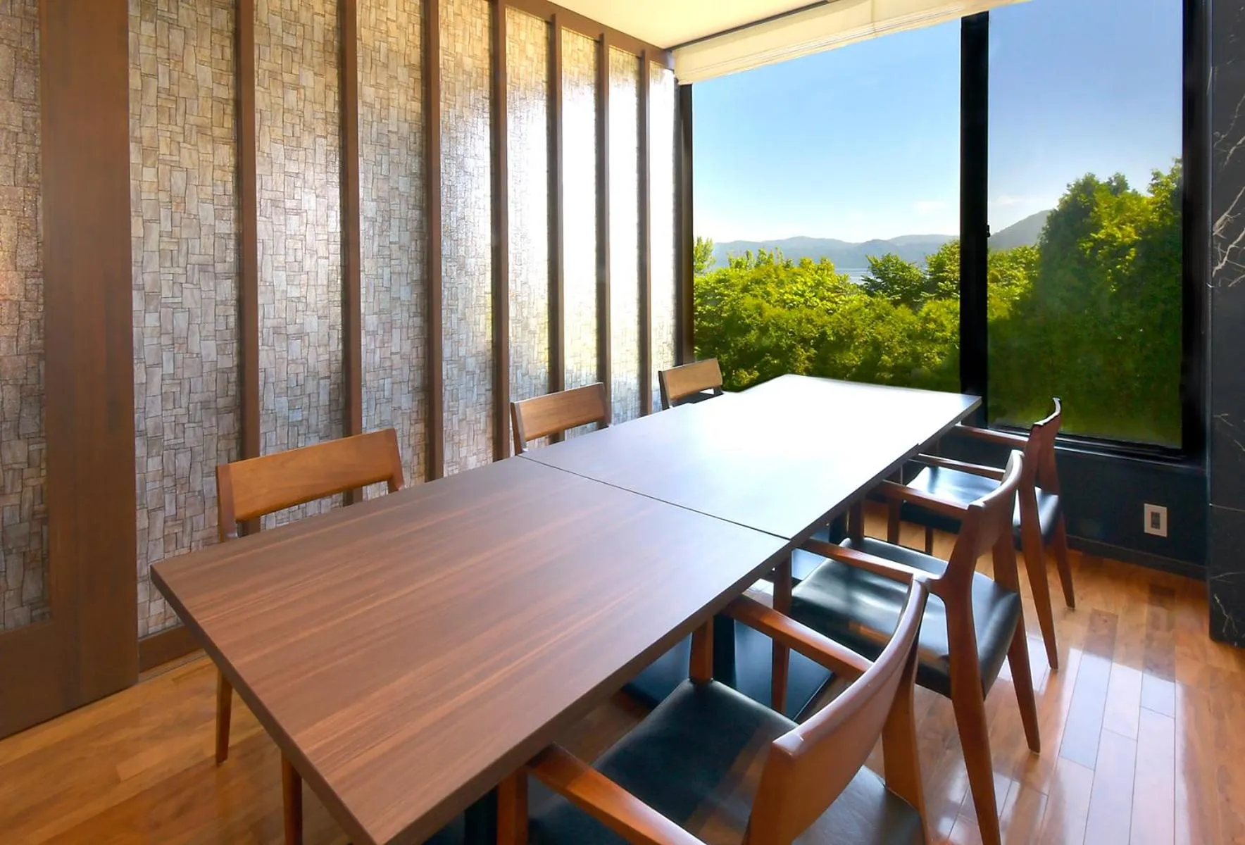 Restaurant/places to eat in Hotel Premium Lake TOYA