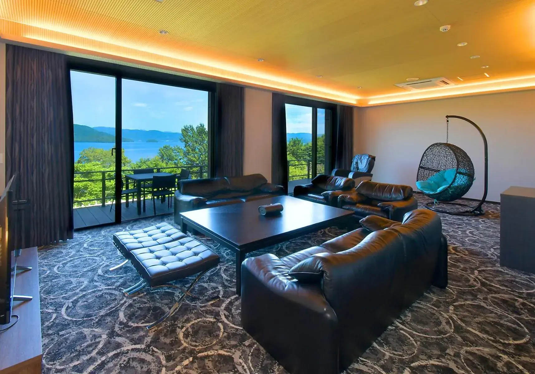 Deluxe Suite with Stone Onsen View Bath - single occupancy - Non-Smoking in Hotel Premium Lake TOYA Deluxe Suite with Stone Onsen View Bath - single occupancy - Non-Smoking in Hotel Premium Lake TOYA