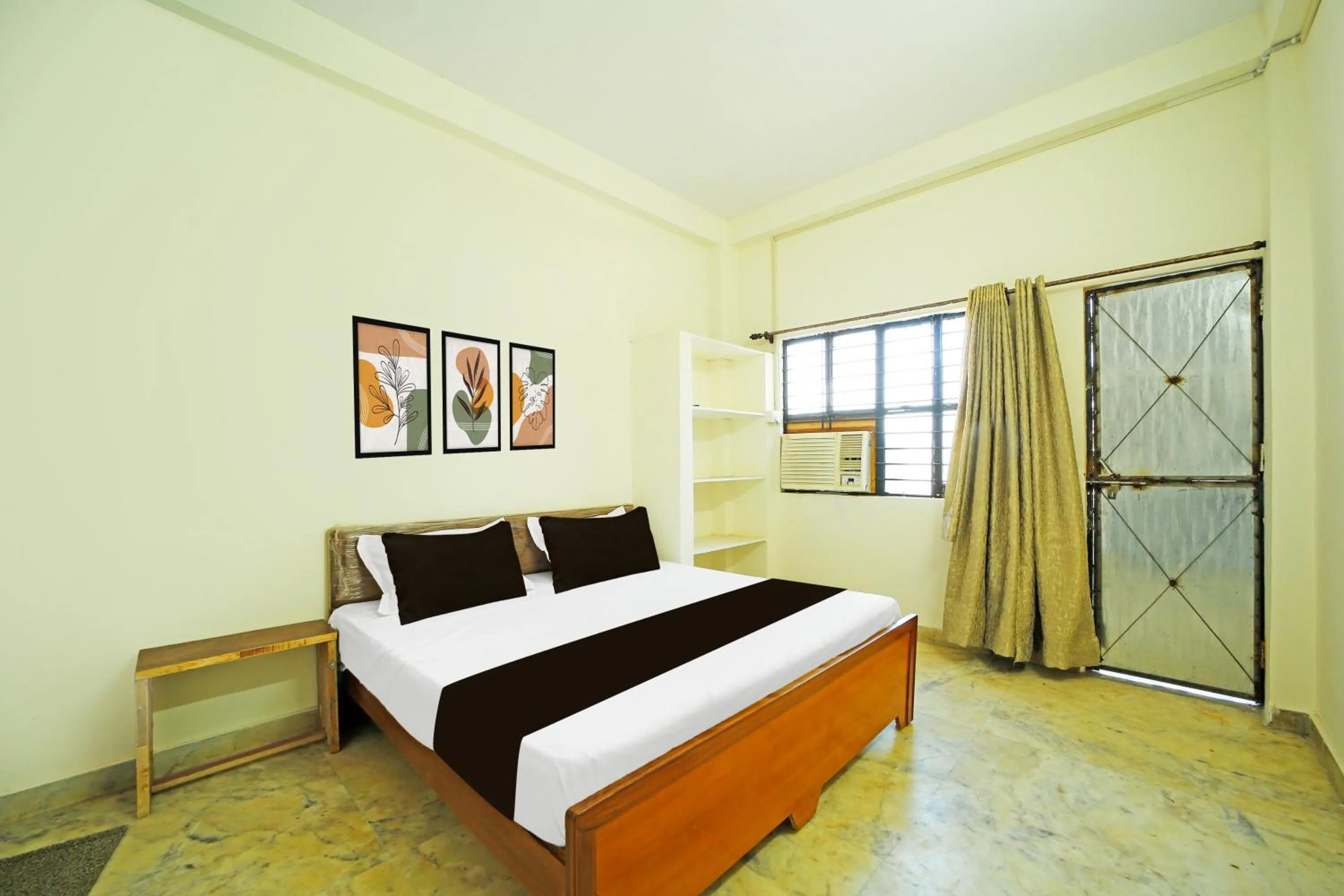 Hotel O AJ Guest House
