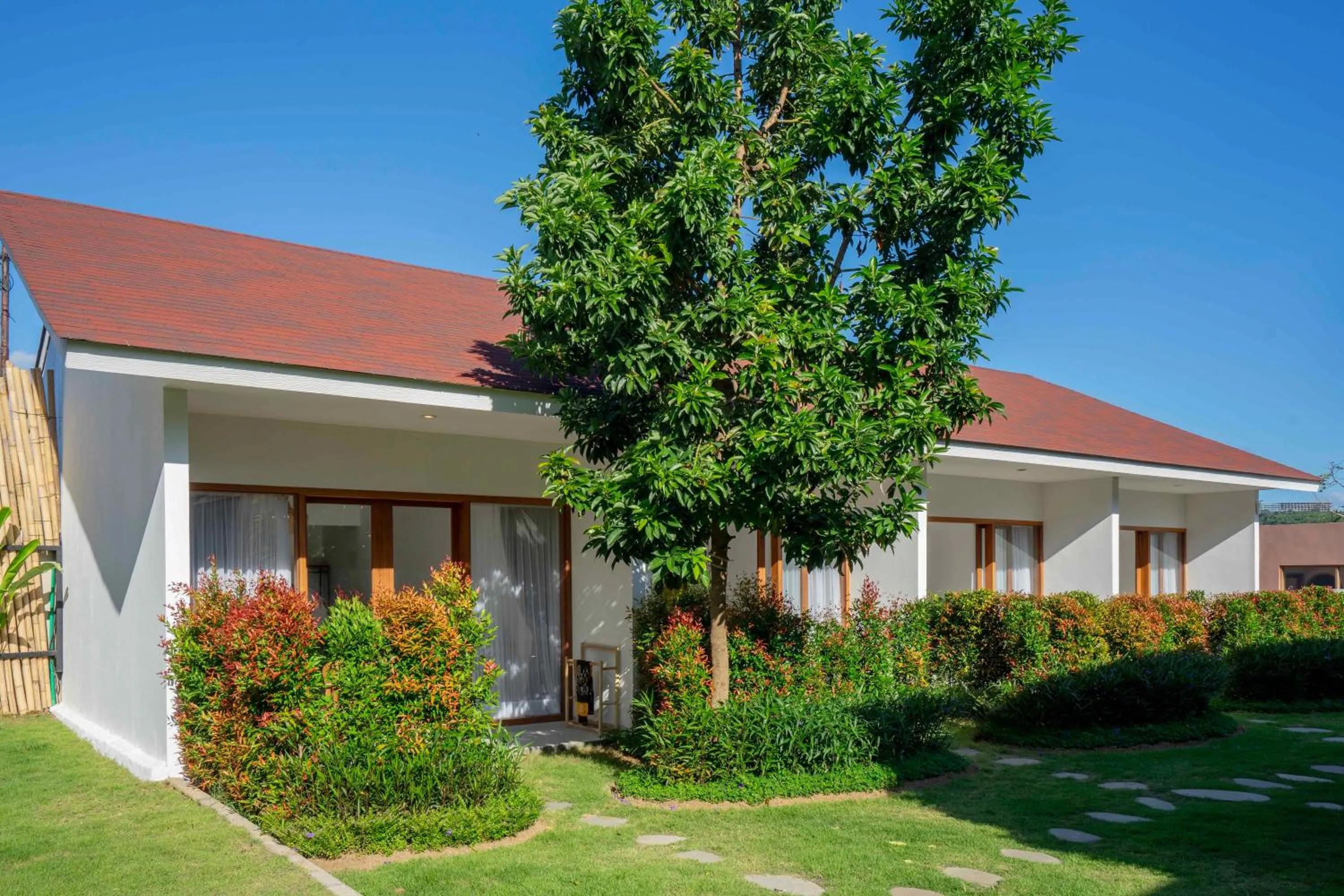 Property building in Zena Surf Suite