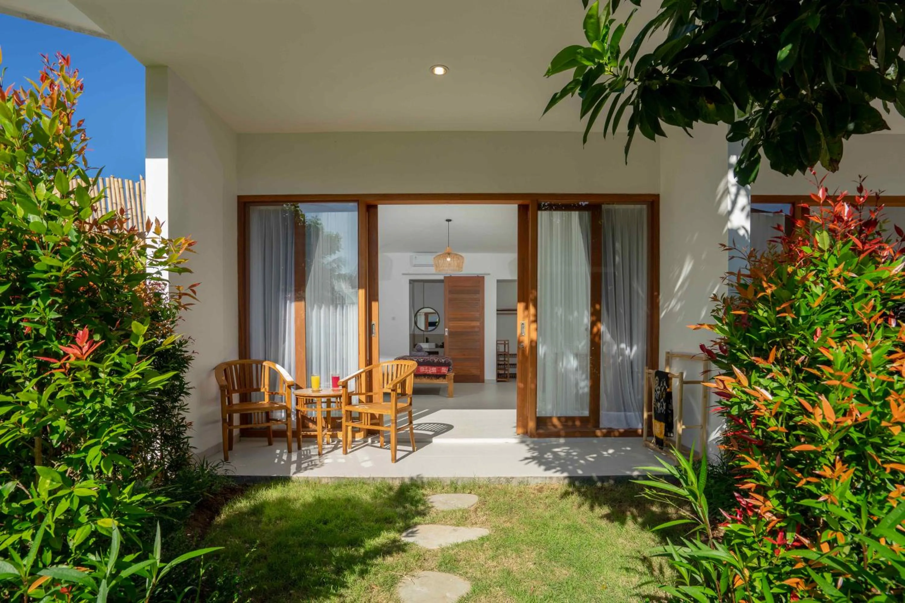 Patio in Zena Surf Suite