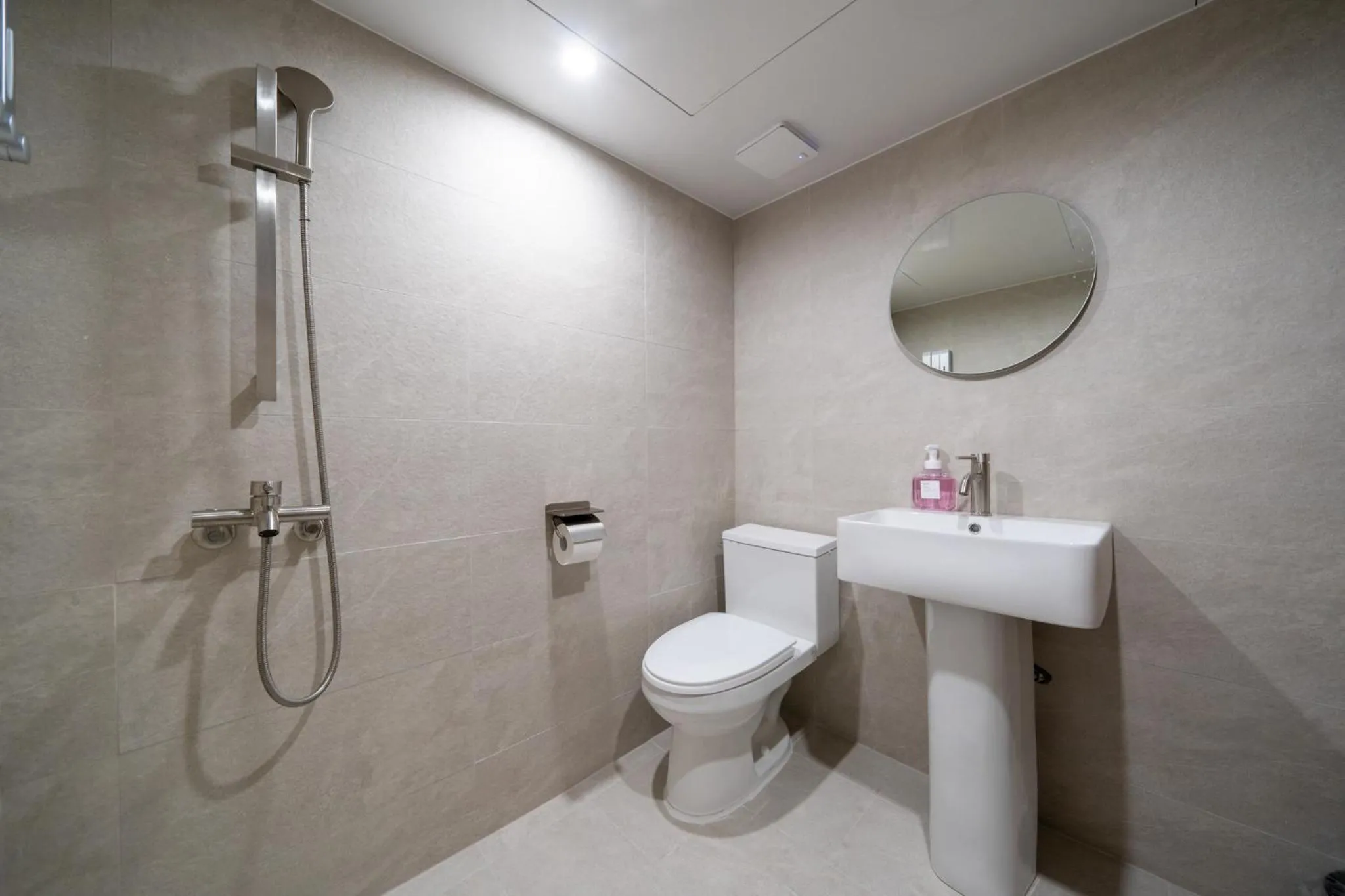 Toilet in GOYU Hotel