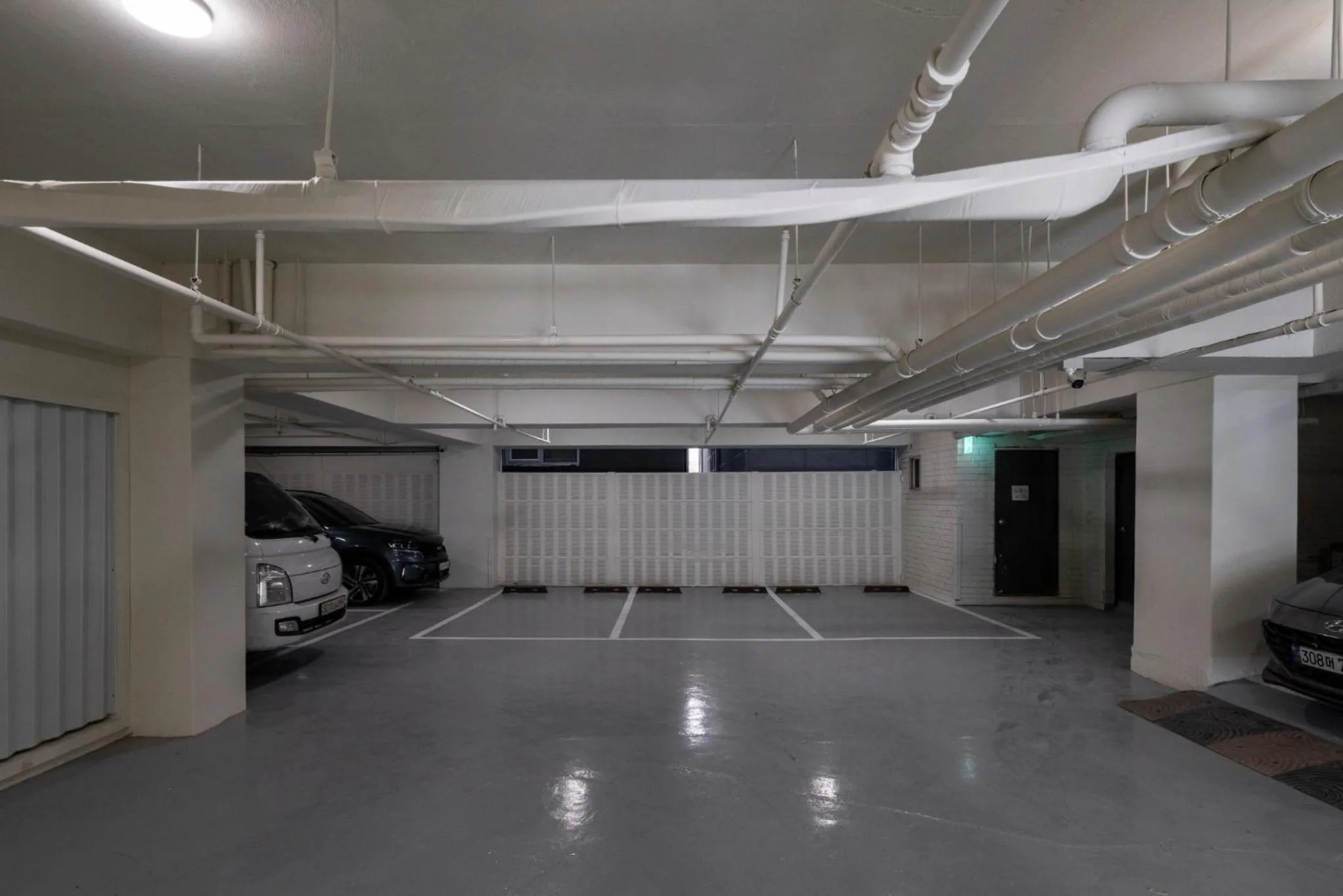 Parking in GOYU Hotel