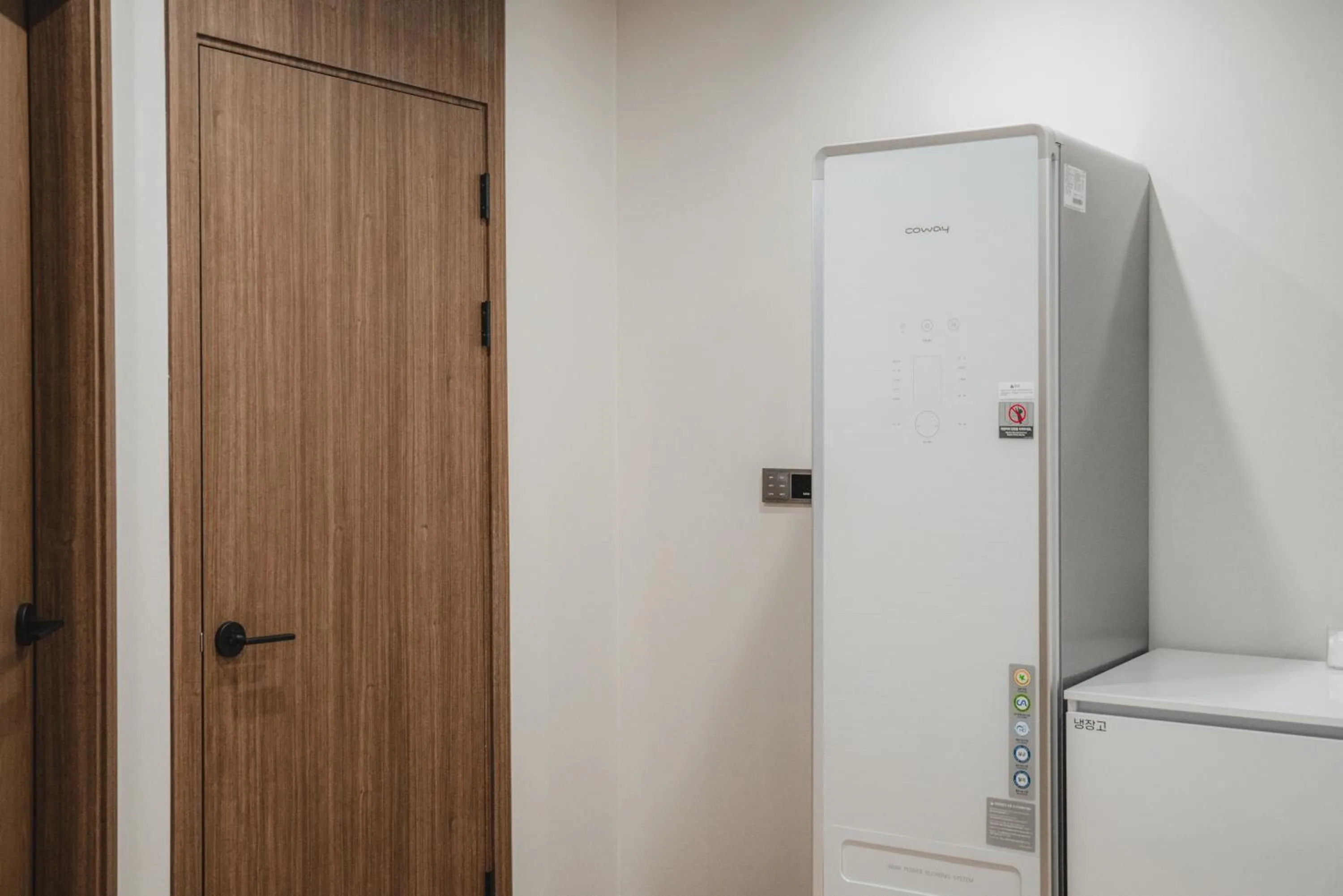 wardrobe in GOYU Hotel