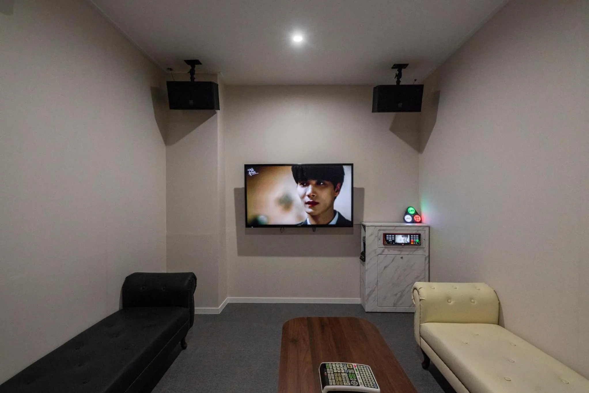 Karaoke in GOYU Hotel