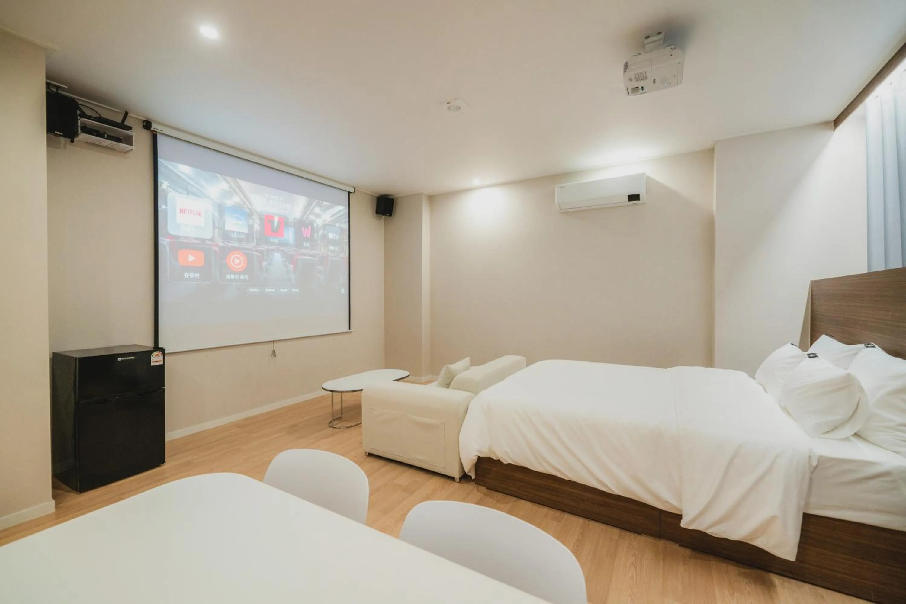 Bedroom, Bed in GOYU Hotel