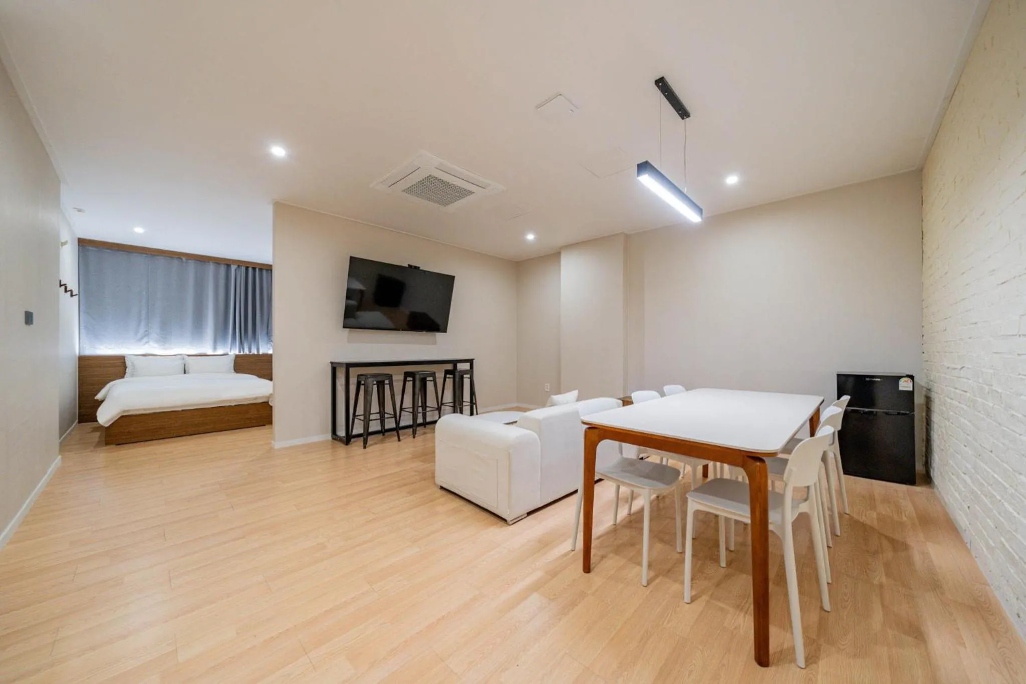 Dining area, Bed in GOYU Hotel