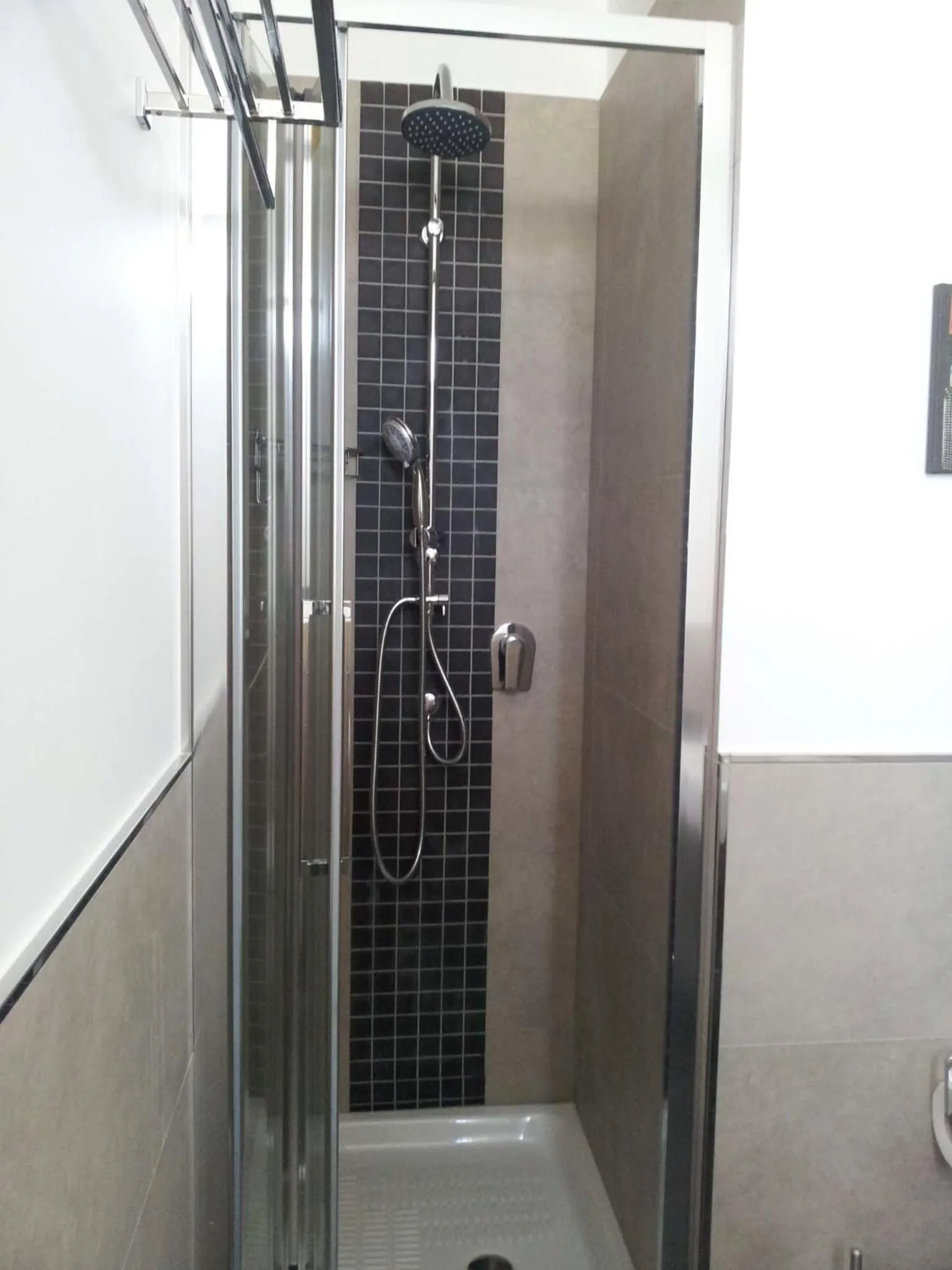 Shower in Residenza Piazza Moro