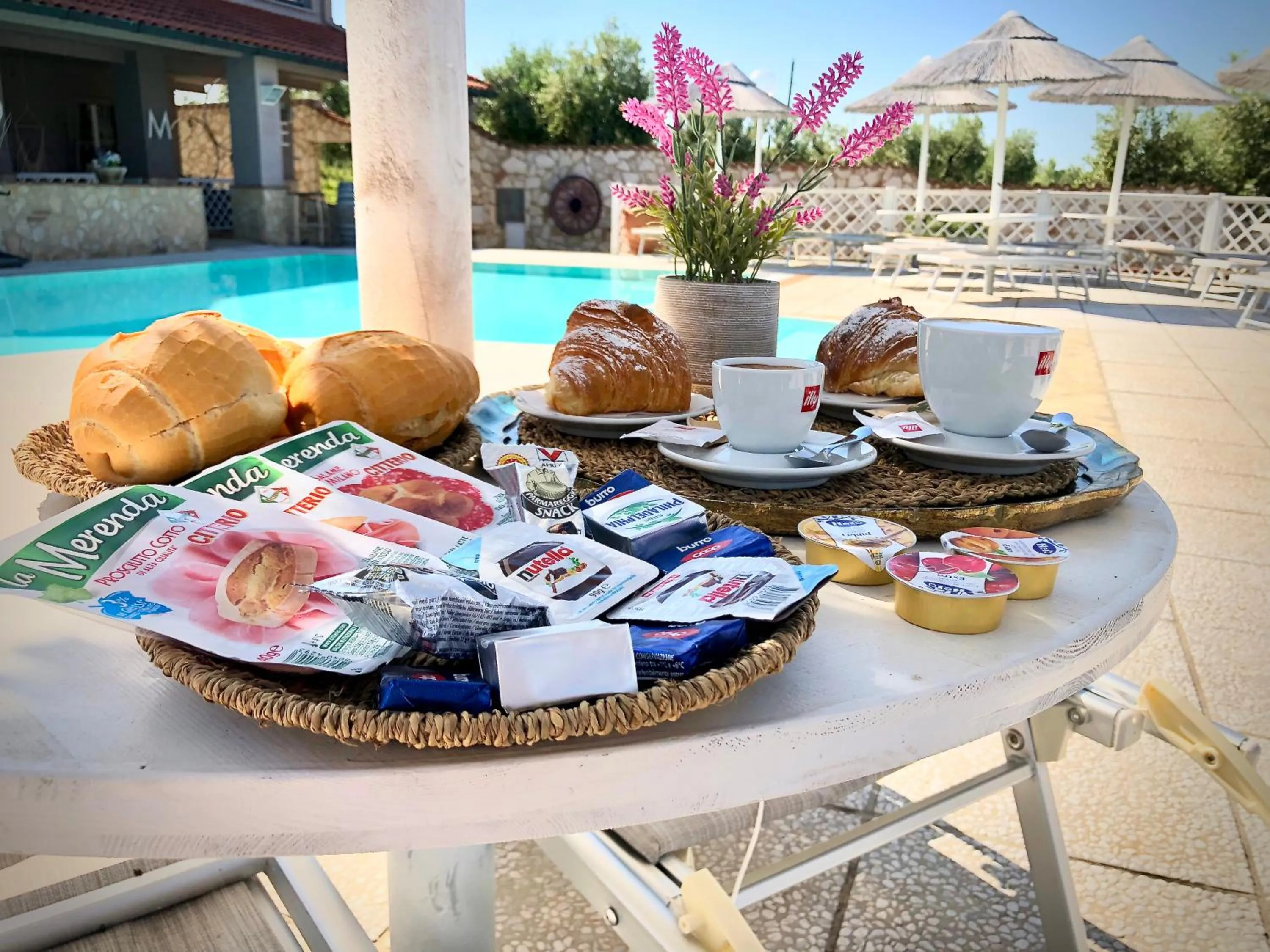 Food and drinks in MORF suites