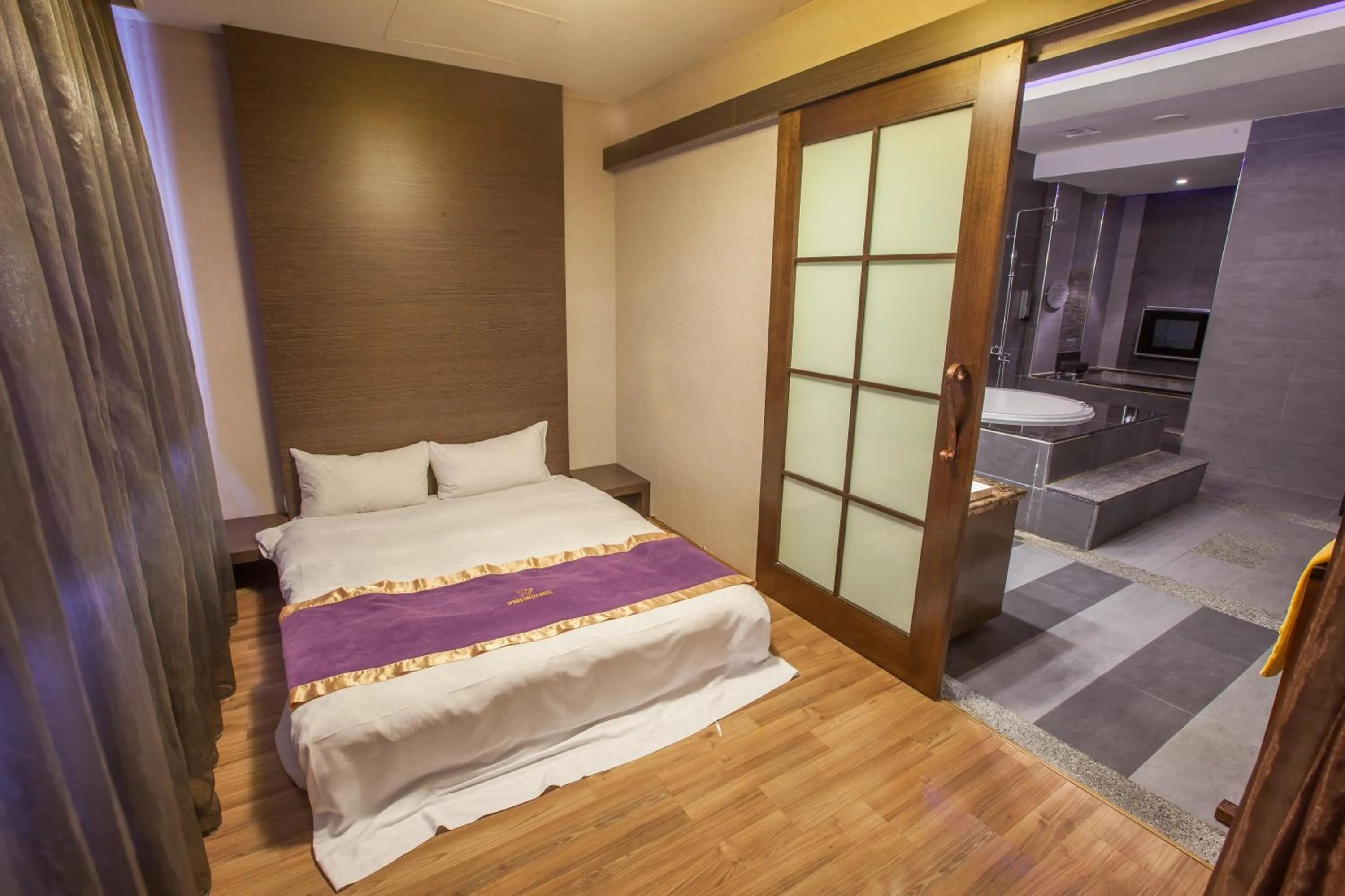 bunk bed, Bed in Spring Breeze Hotel