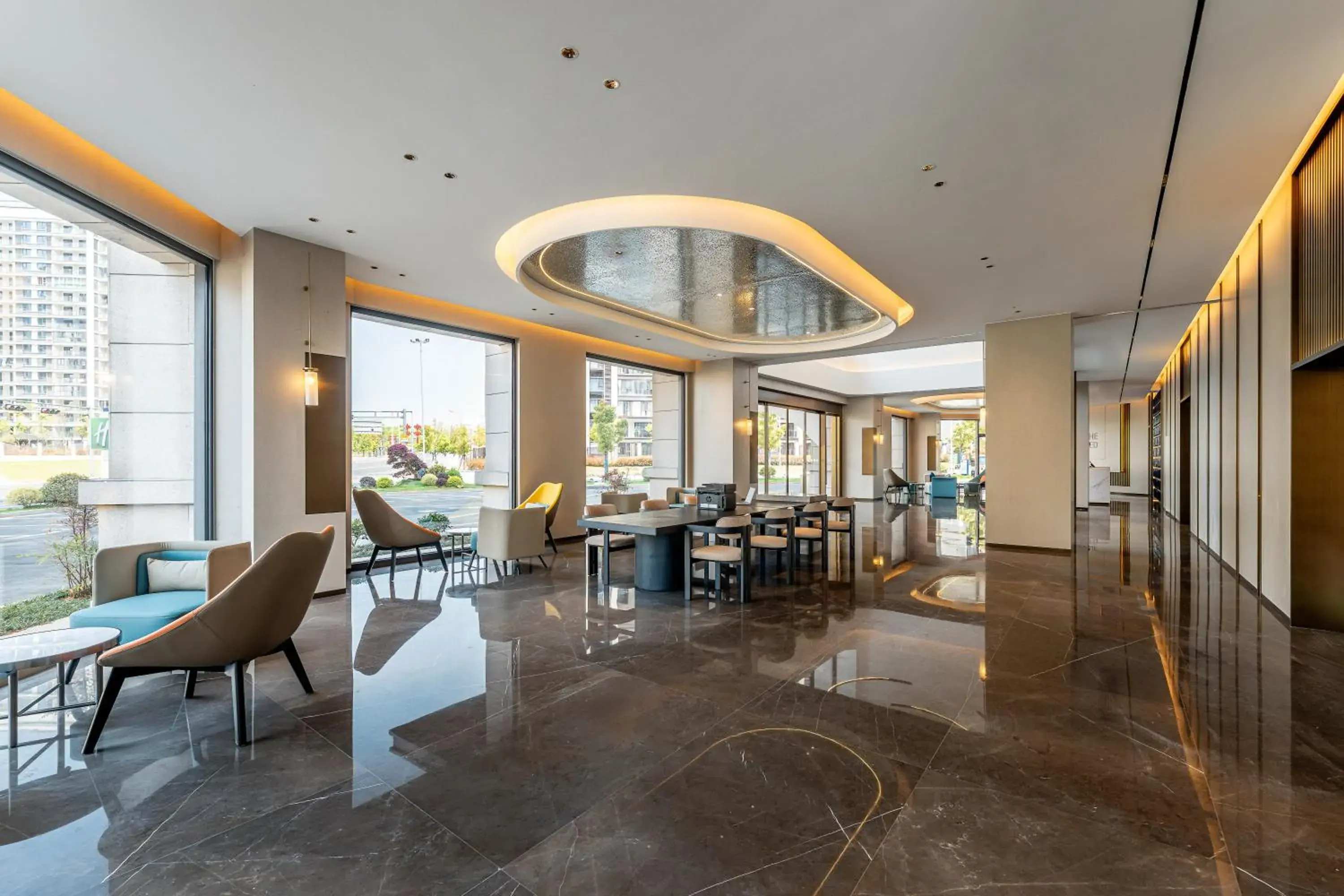 Lobby or reception in Holiday Inn Express Shangrao Railway Station by IHG Lobby or reception in Holiday Inn Express Shangrao Railway Station by IHG