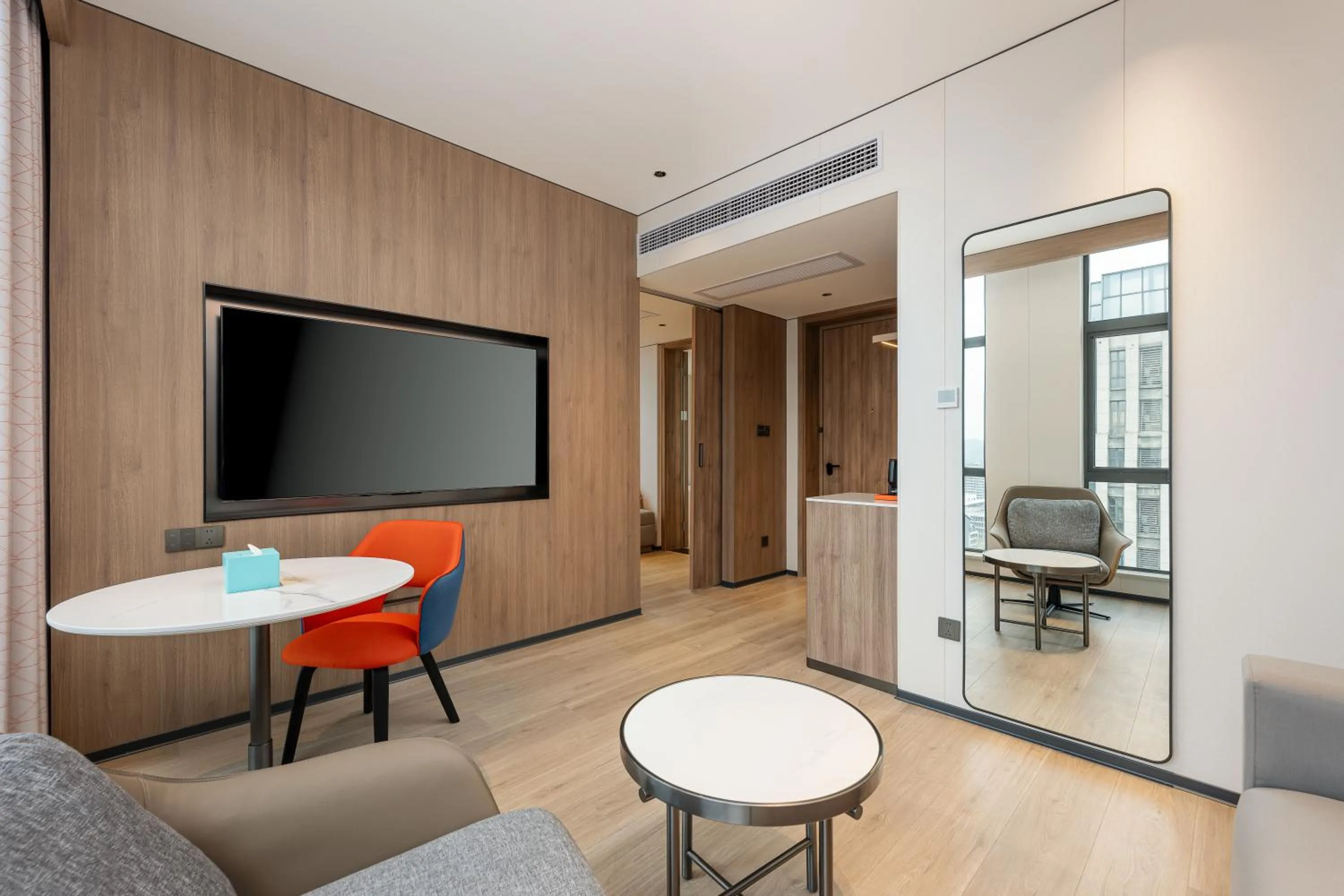 Photo of the whole room in Holiday Inn Express Shangrao Railway Station by IHG