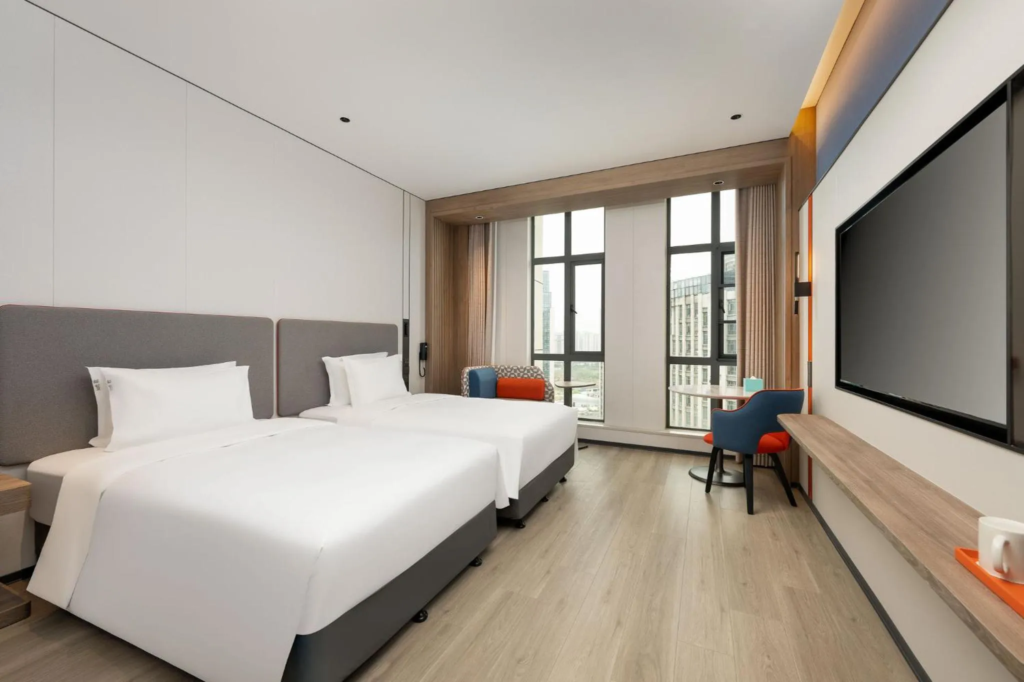 Photo of the whole room, Bed in Holiday Inn Express Shangrao Railway Station by IHG