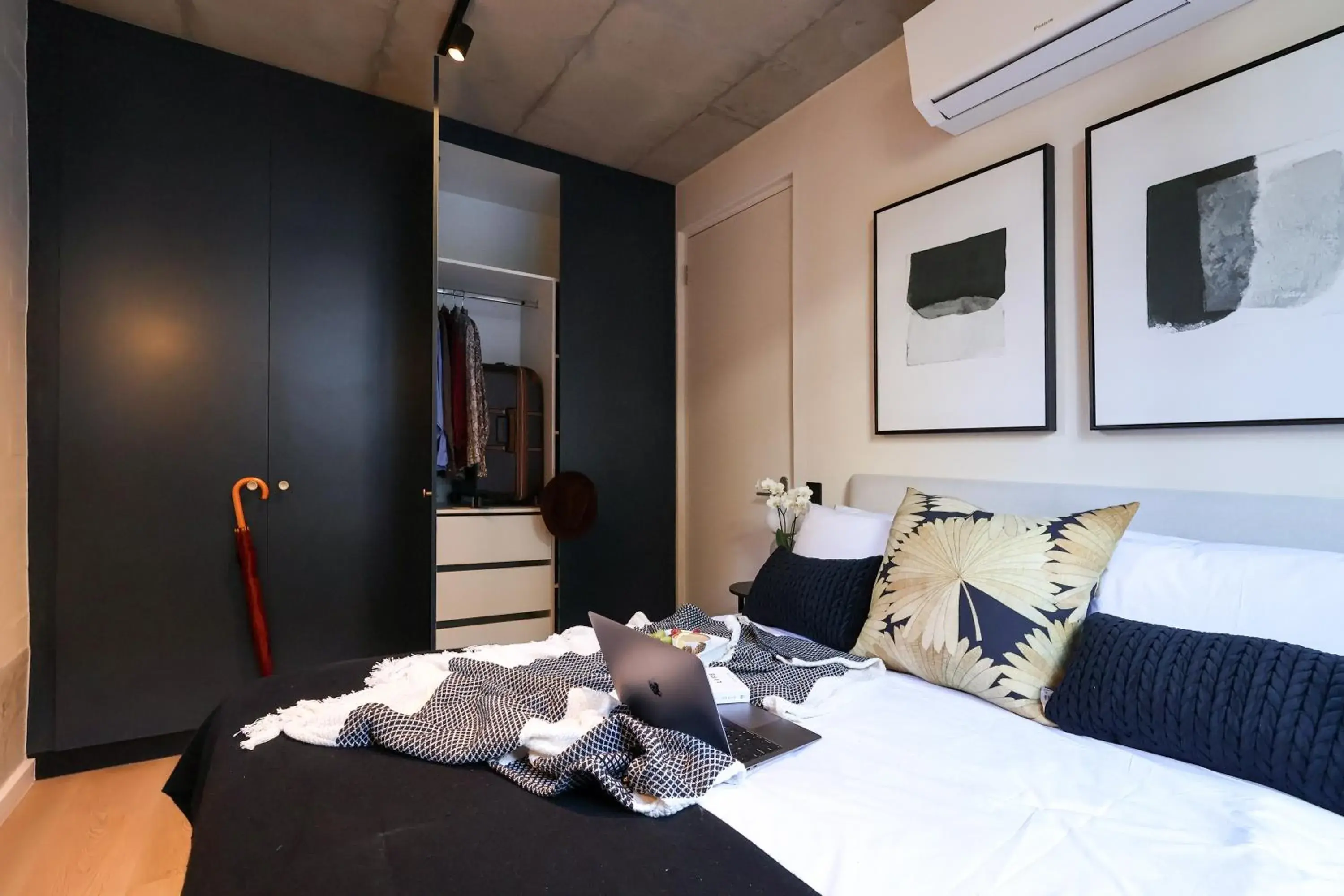 One-Bedroom Apartment in THREE43 ON B - Fluent Serviced Apartments One-Bedroom Apartment in THREE43 ON B - Fluent Serviced Apartments