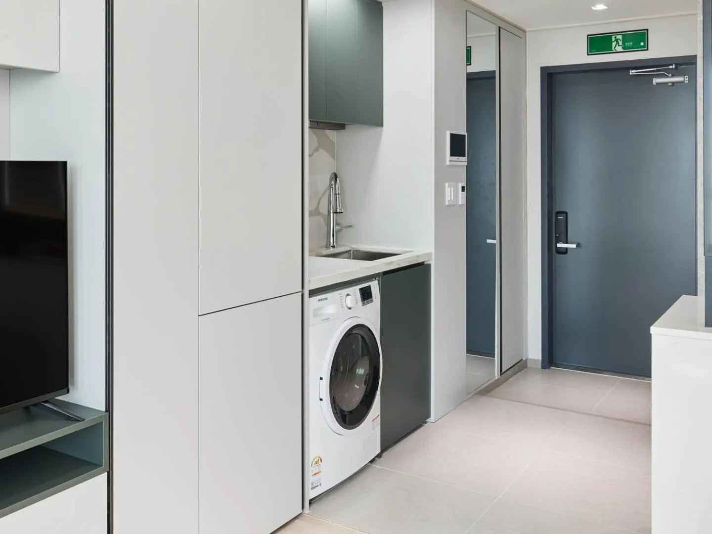 washing machine in NewCZ Centum Hotel