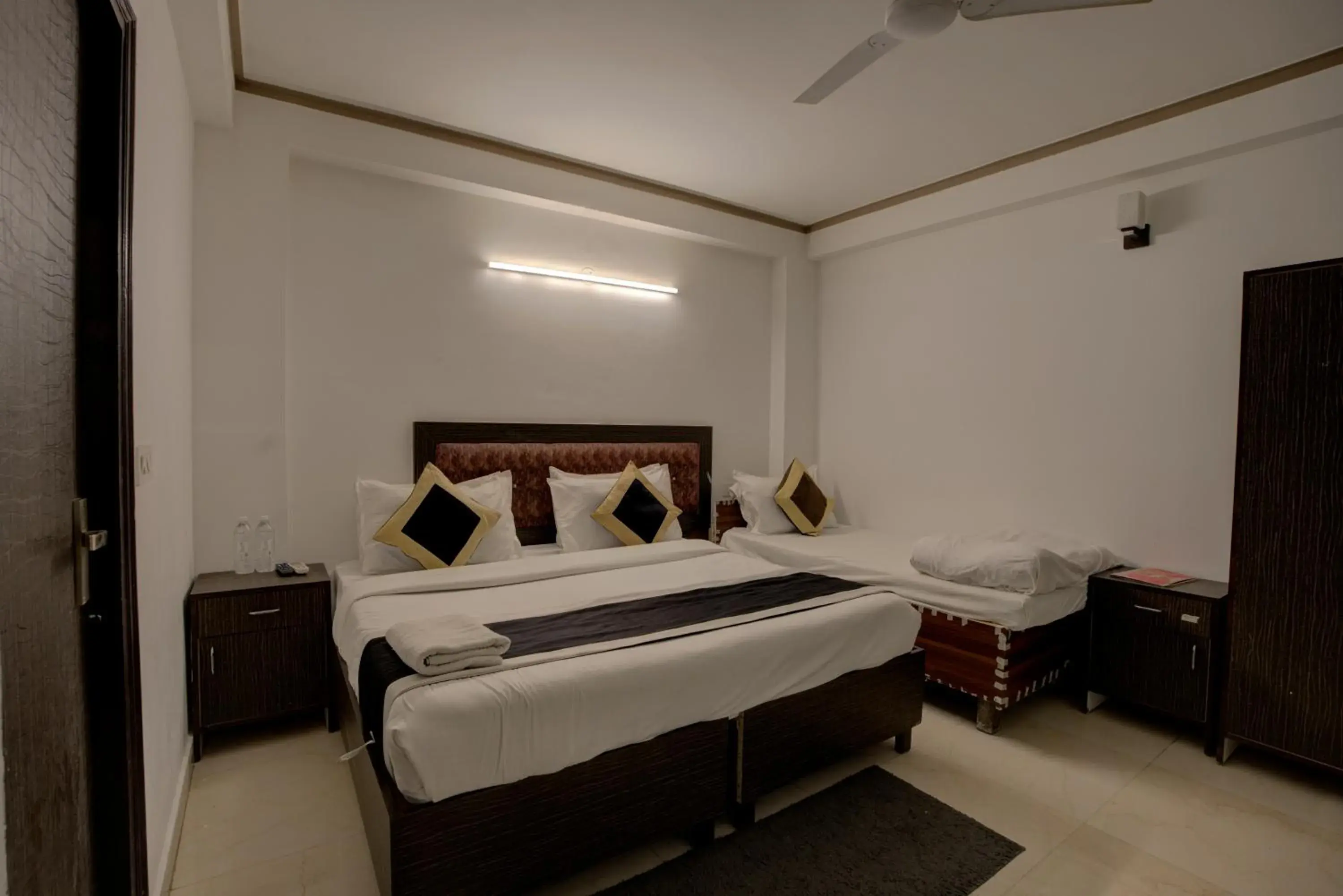 Deluxe Family Room - single occupancy in Hotel Dolphin at Delhi Airport Deluxe Family Room - single occupancy in Hotel Dolphin at Delhi Airport