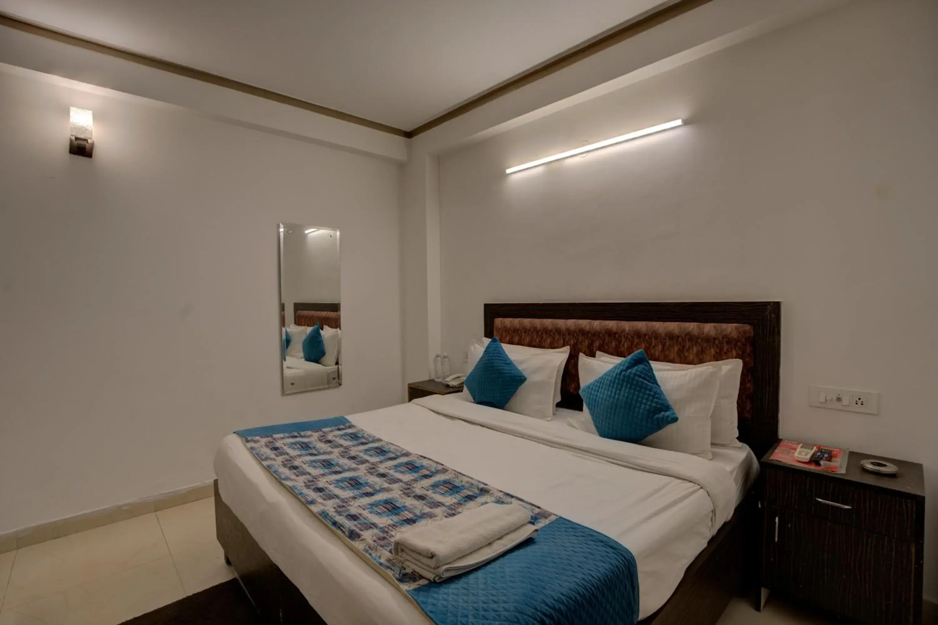 Hotel Dolphin at Delhi Airport Hotel Dolphin at Delhi Airport