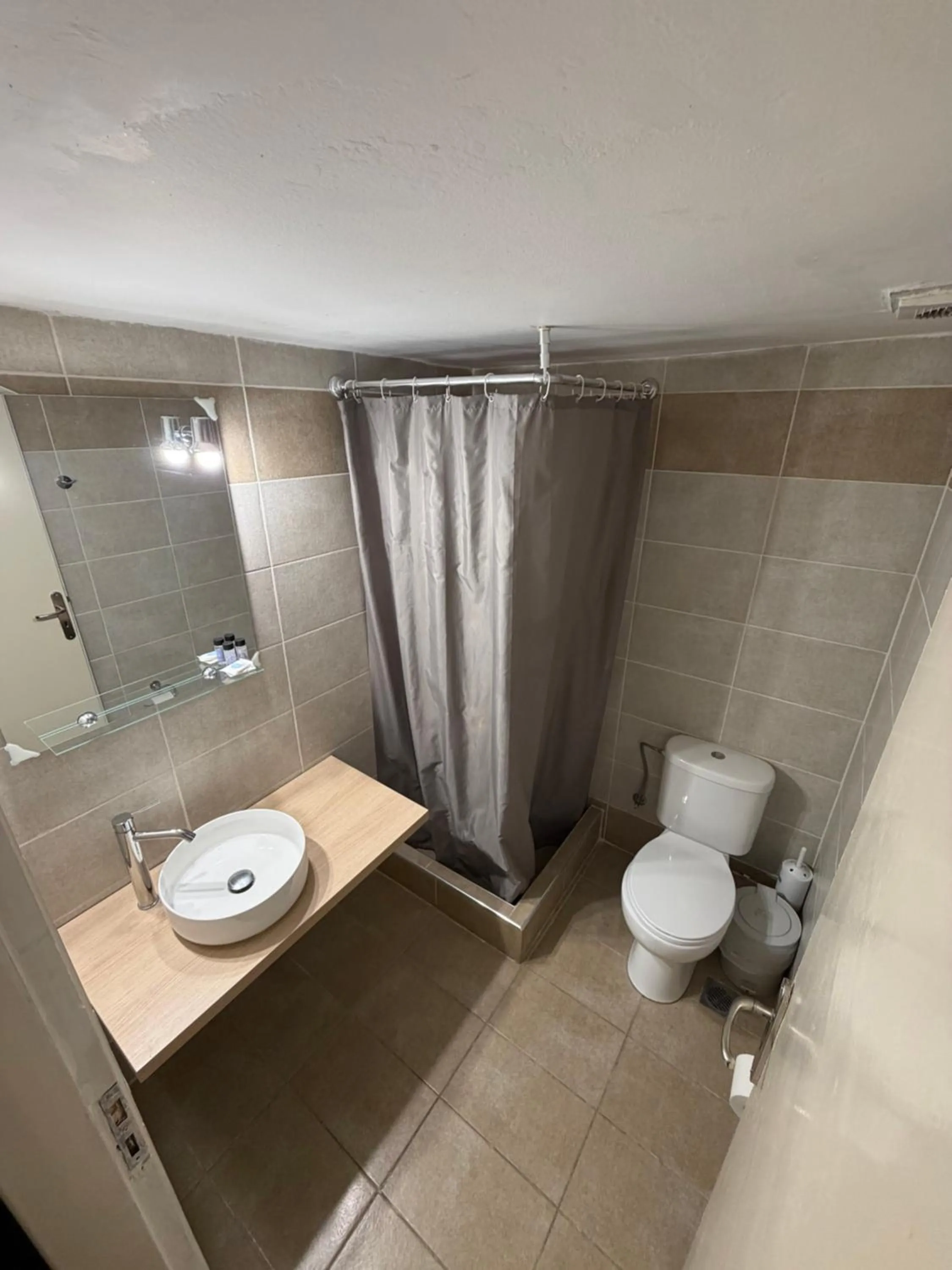 Shower in Cavo D' Oro