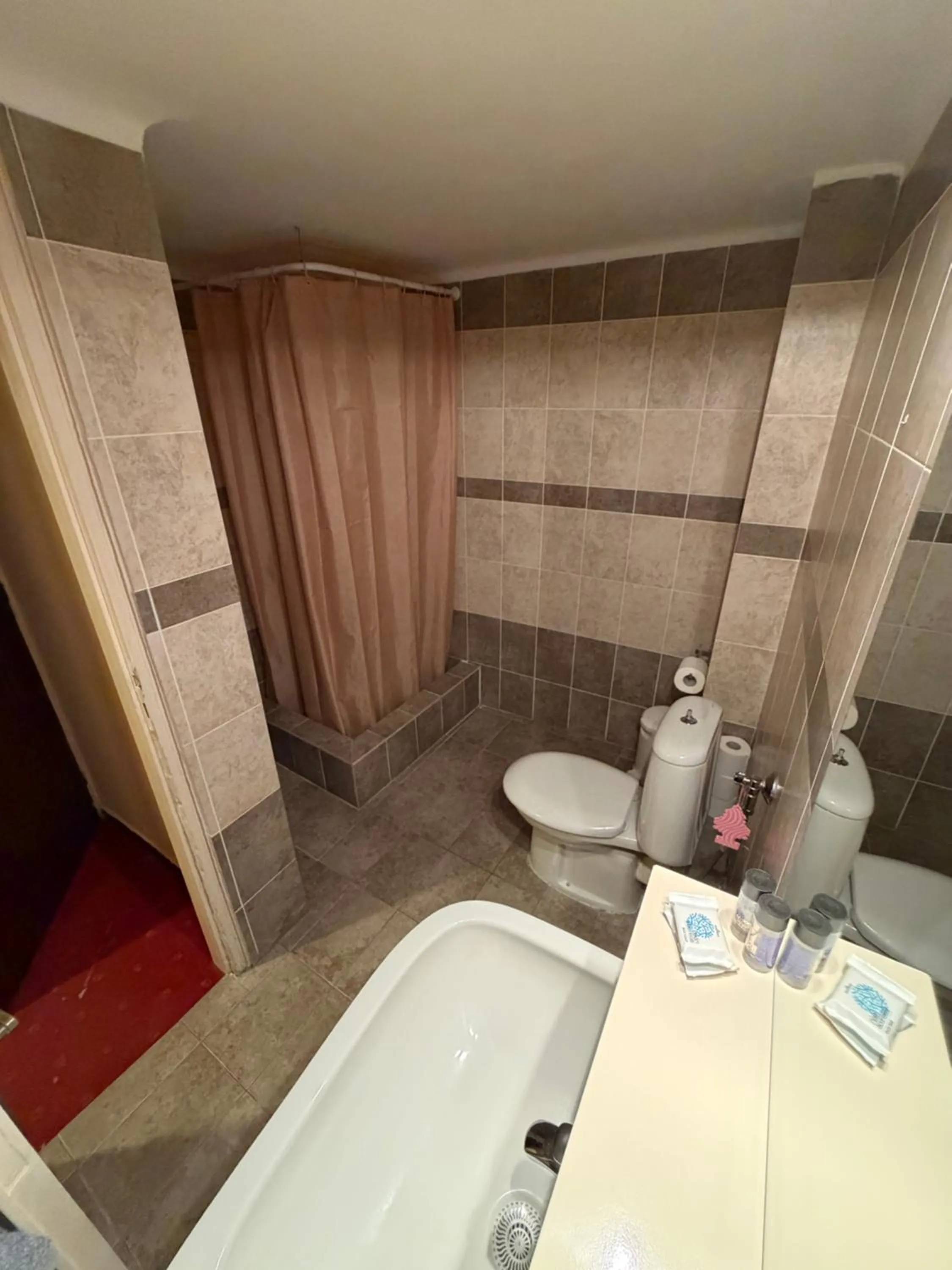 Shower in Cavo D' Oro