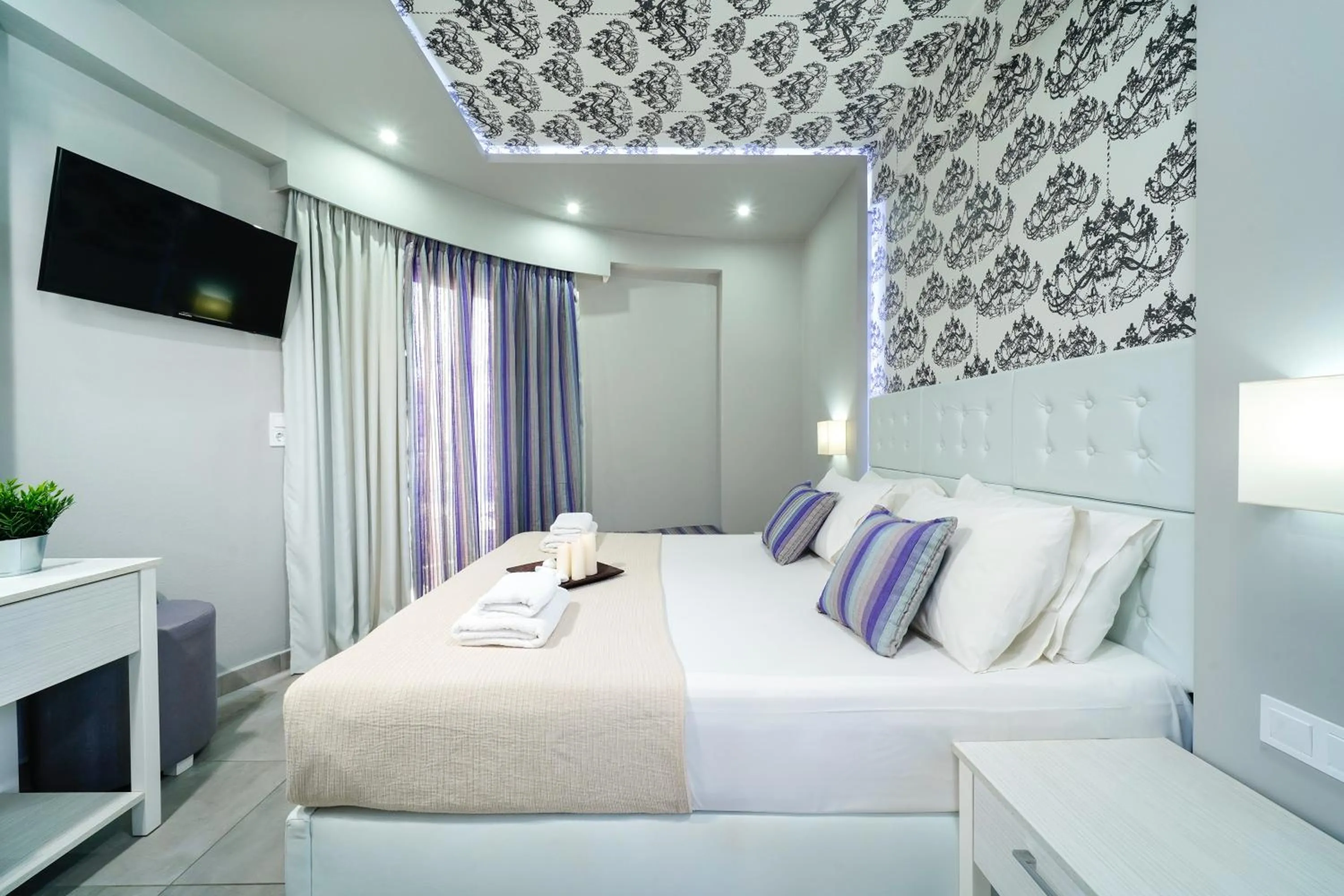 Bed in Lafeyra Hotel