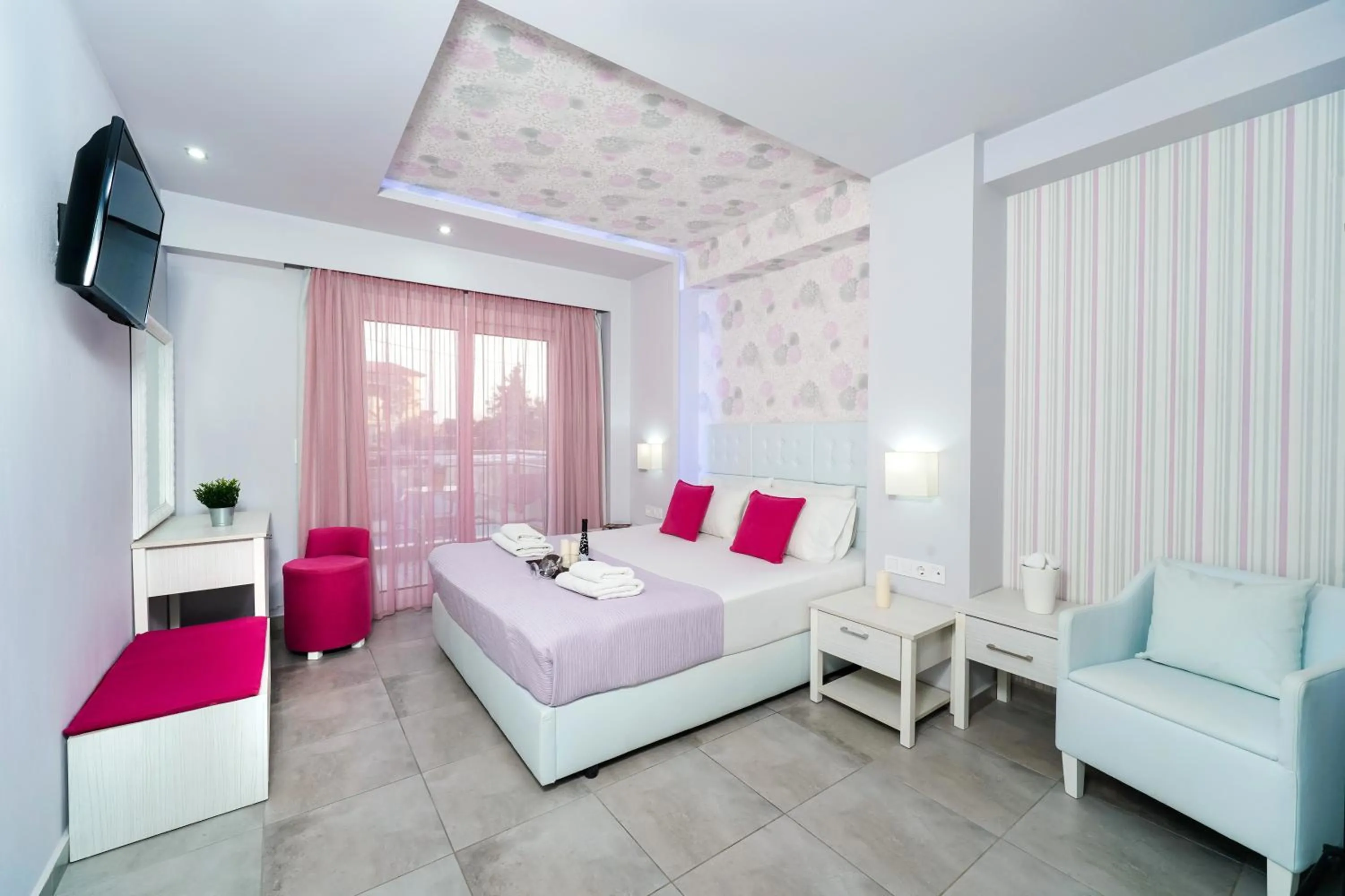Bed in Lafeyra Hotel