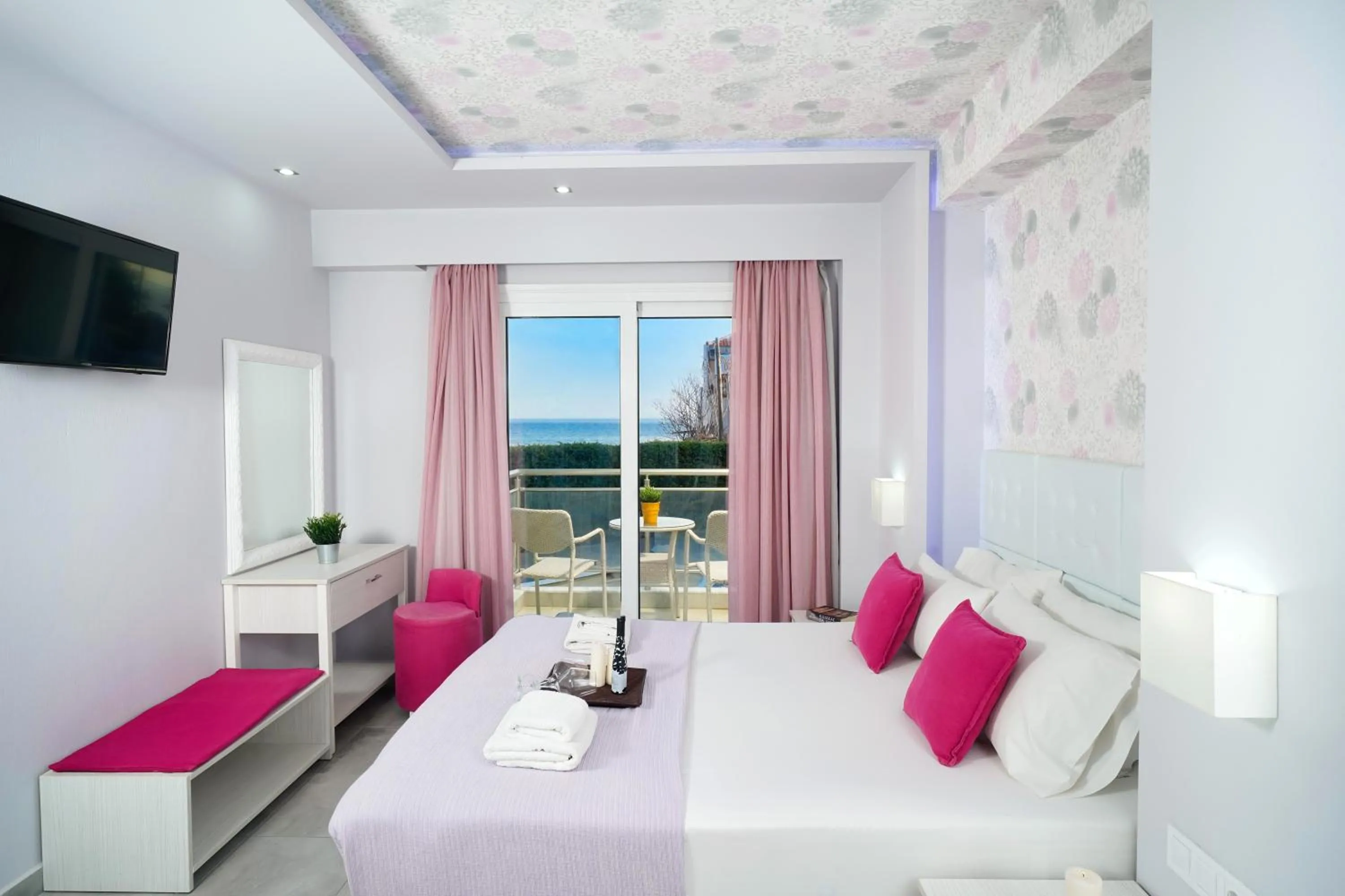 Bed in Lafeyra Hotel