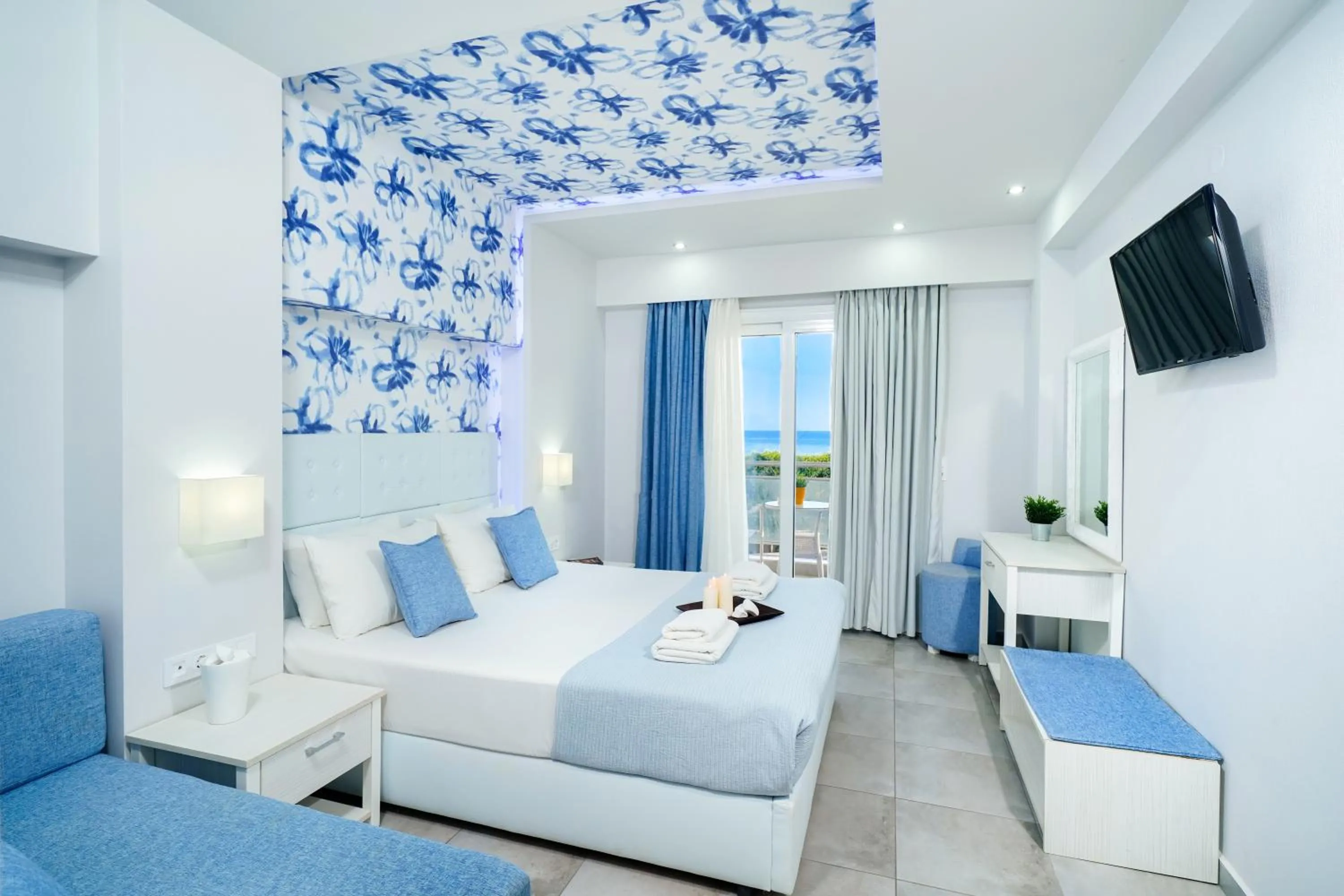 Bed in Lafeyra Hotel