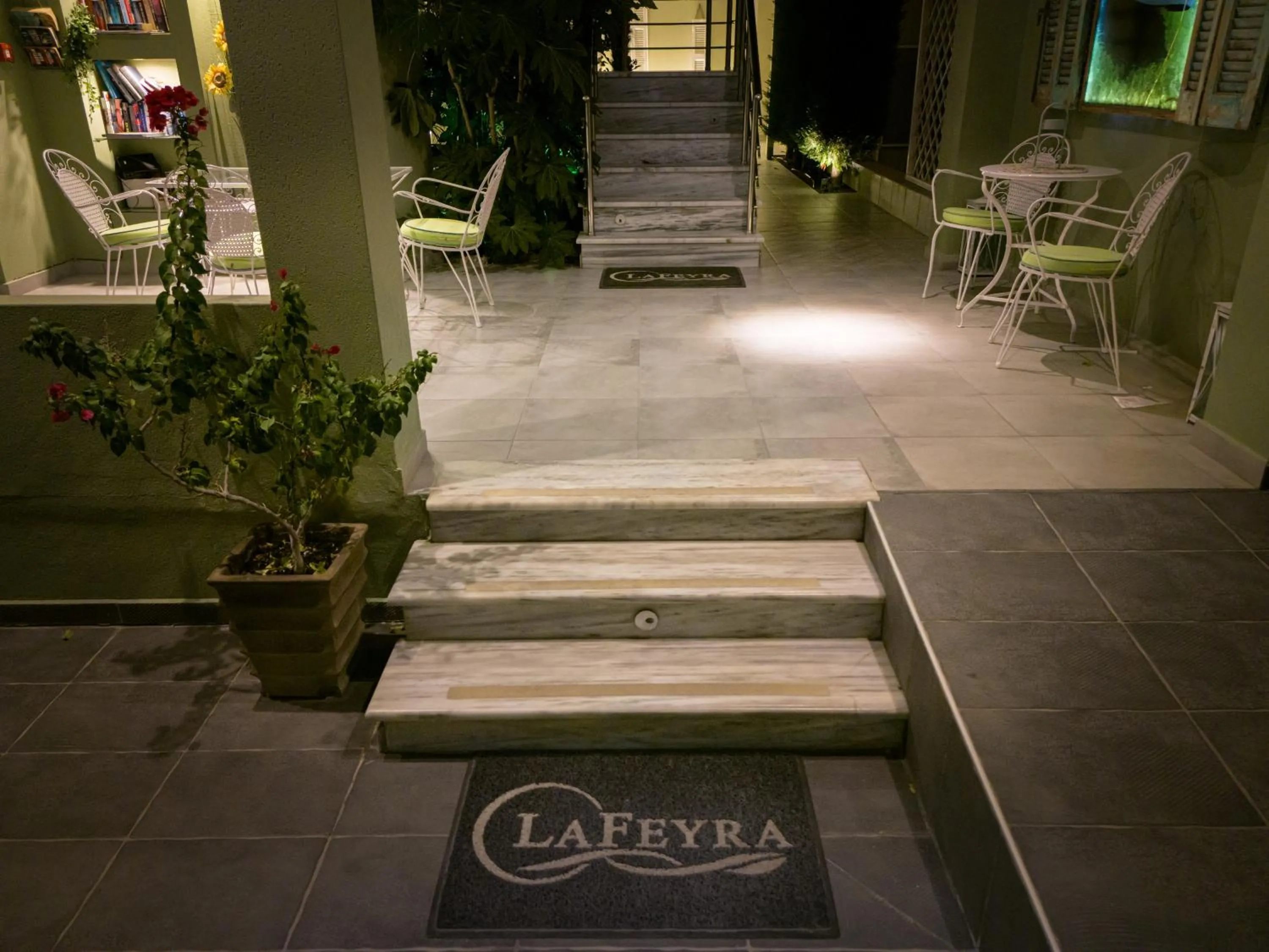 Lafeyra Hotel
