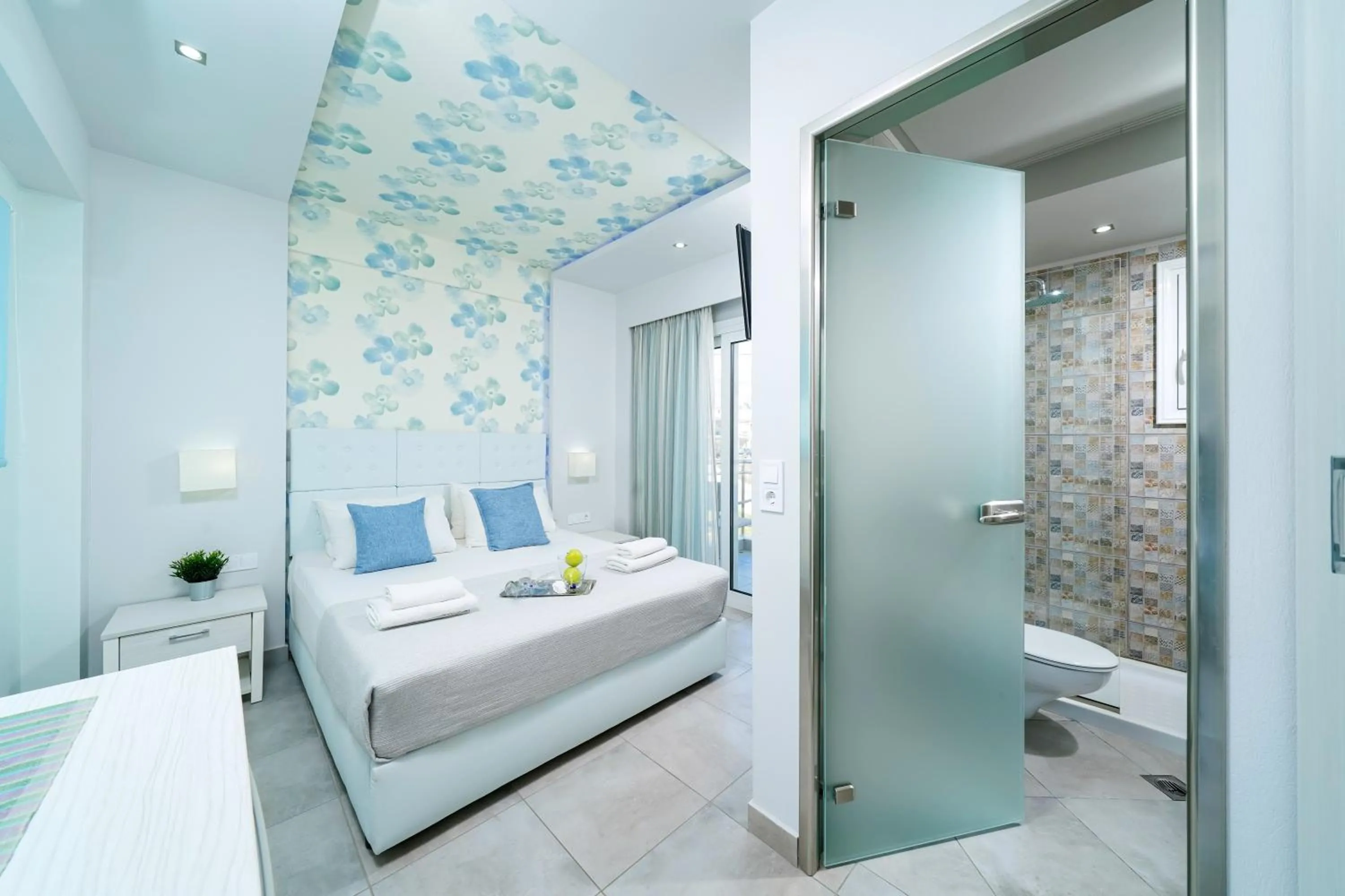 Bed in Lafeyra Hotel