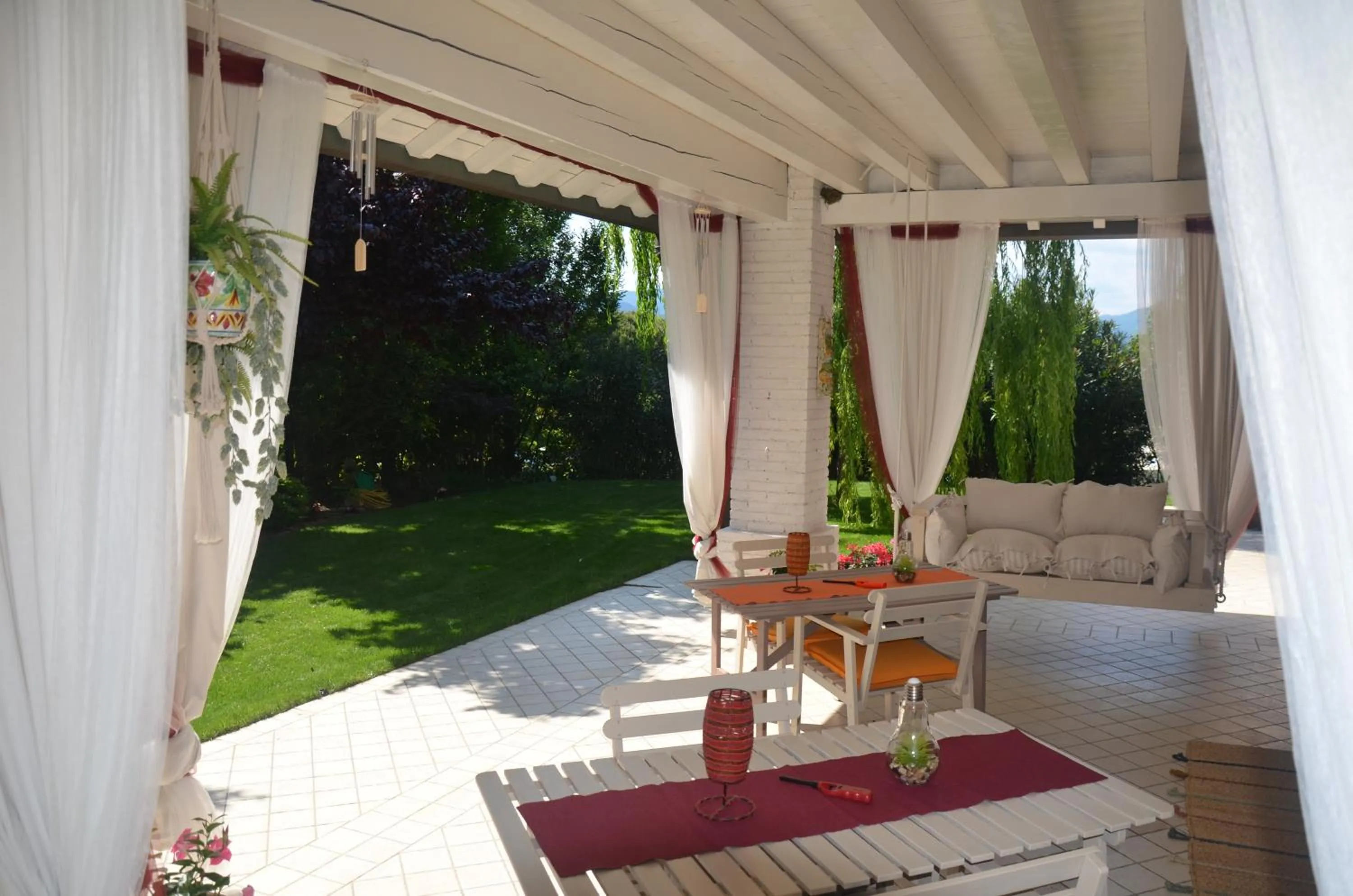 Patio in Asso Bed & Breakfast