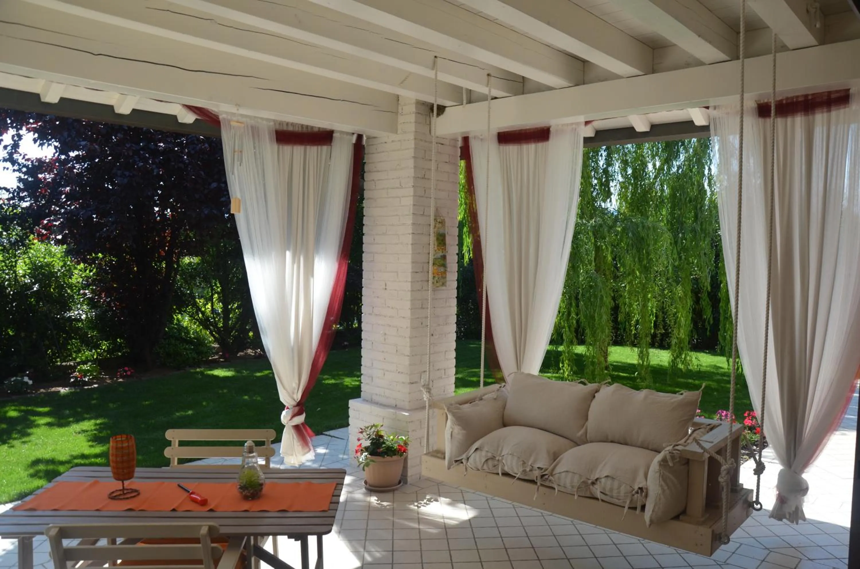 Patio in Asso Bed & Breakfast