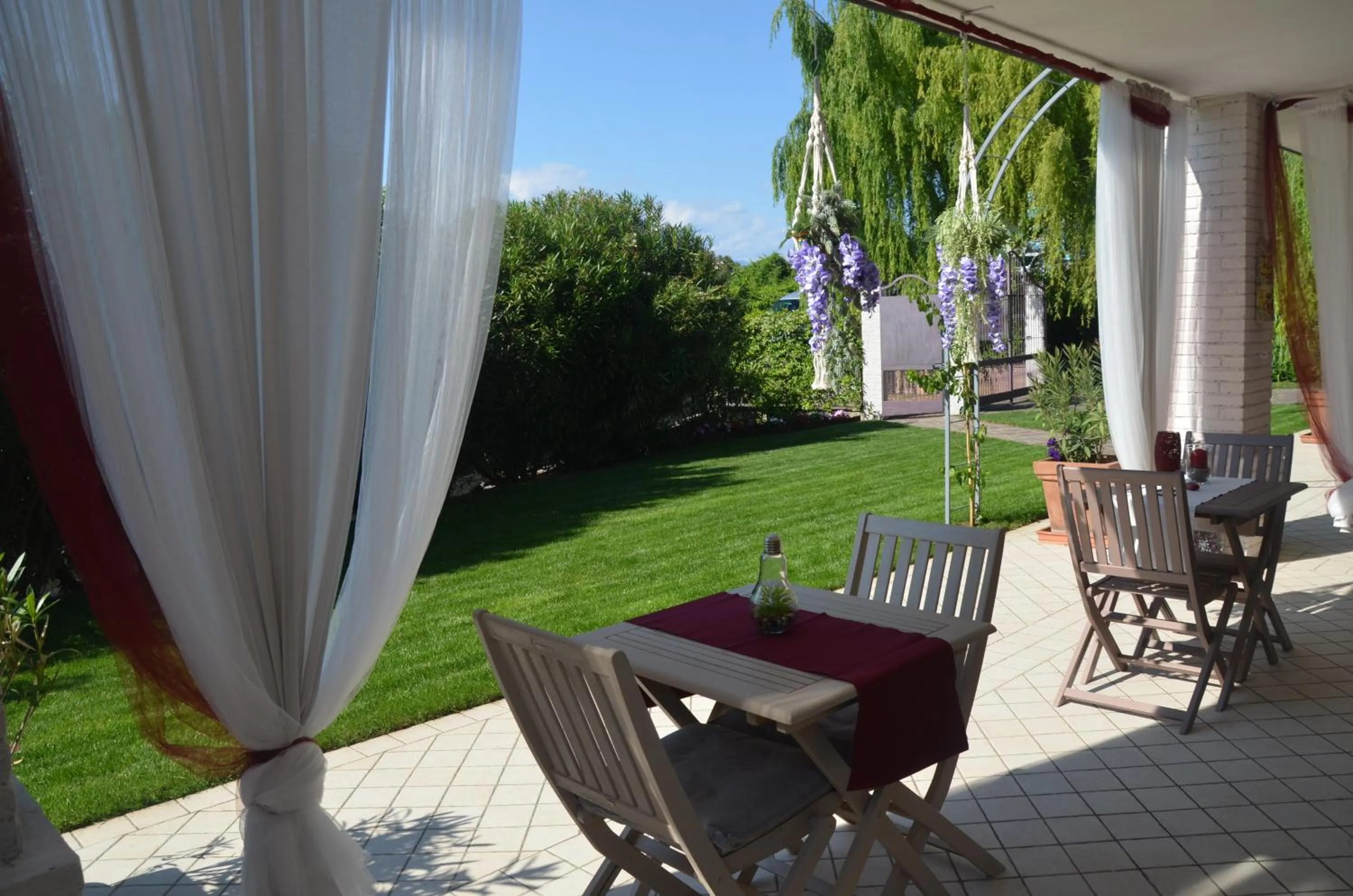 Asso Bed & Breakfast