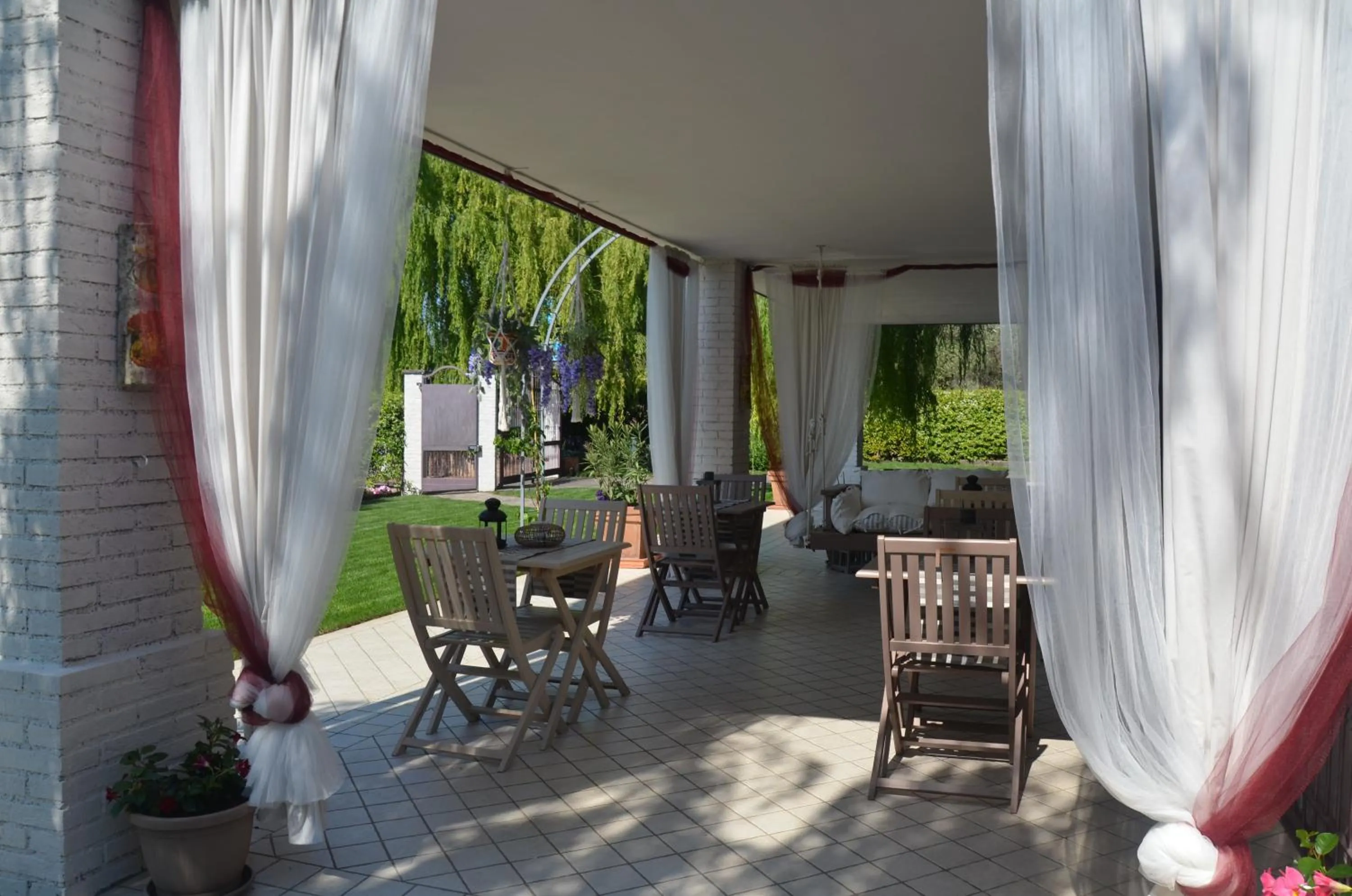 Patio in Asso Bed & Breakfast