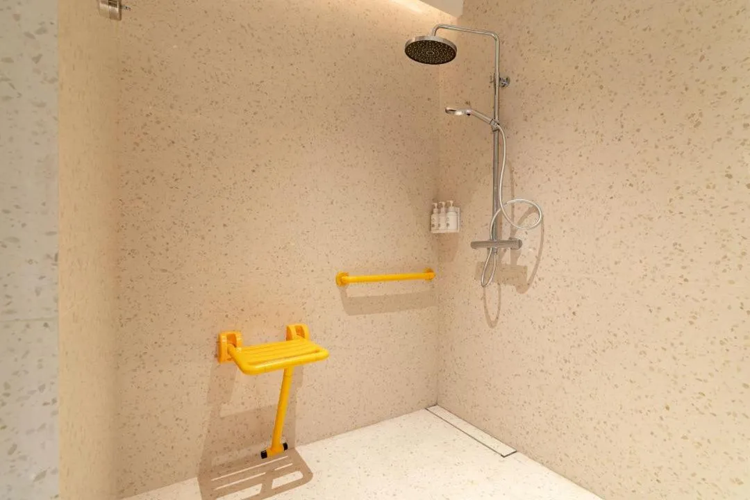Bathroom in Yee Hotel Shamian Guangzhou