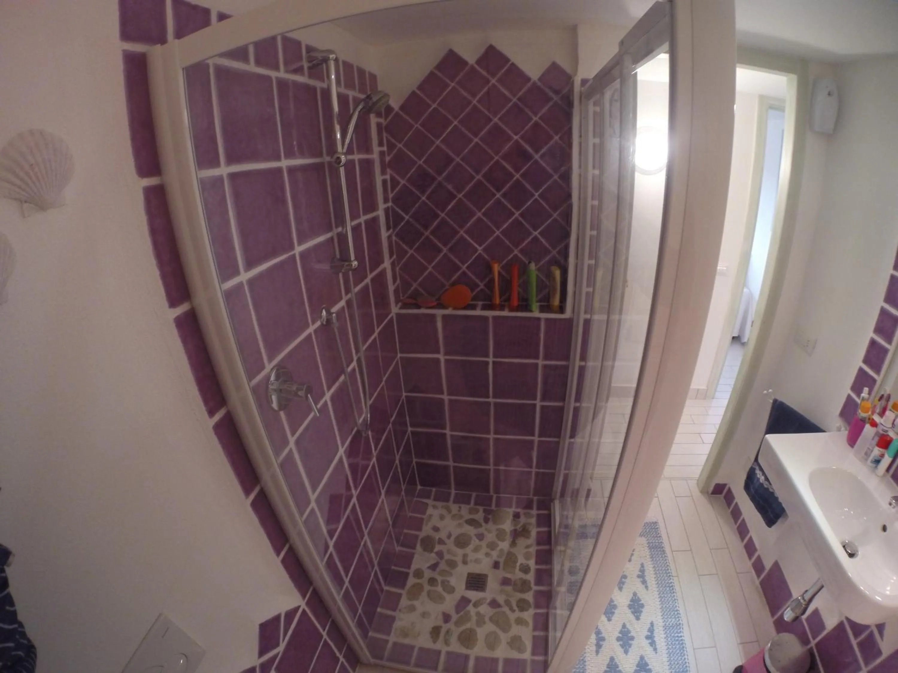 Shower in Luxury Apartment Sardegna