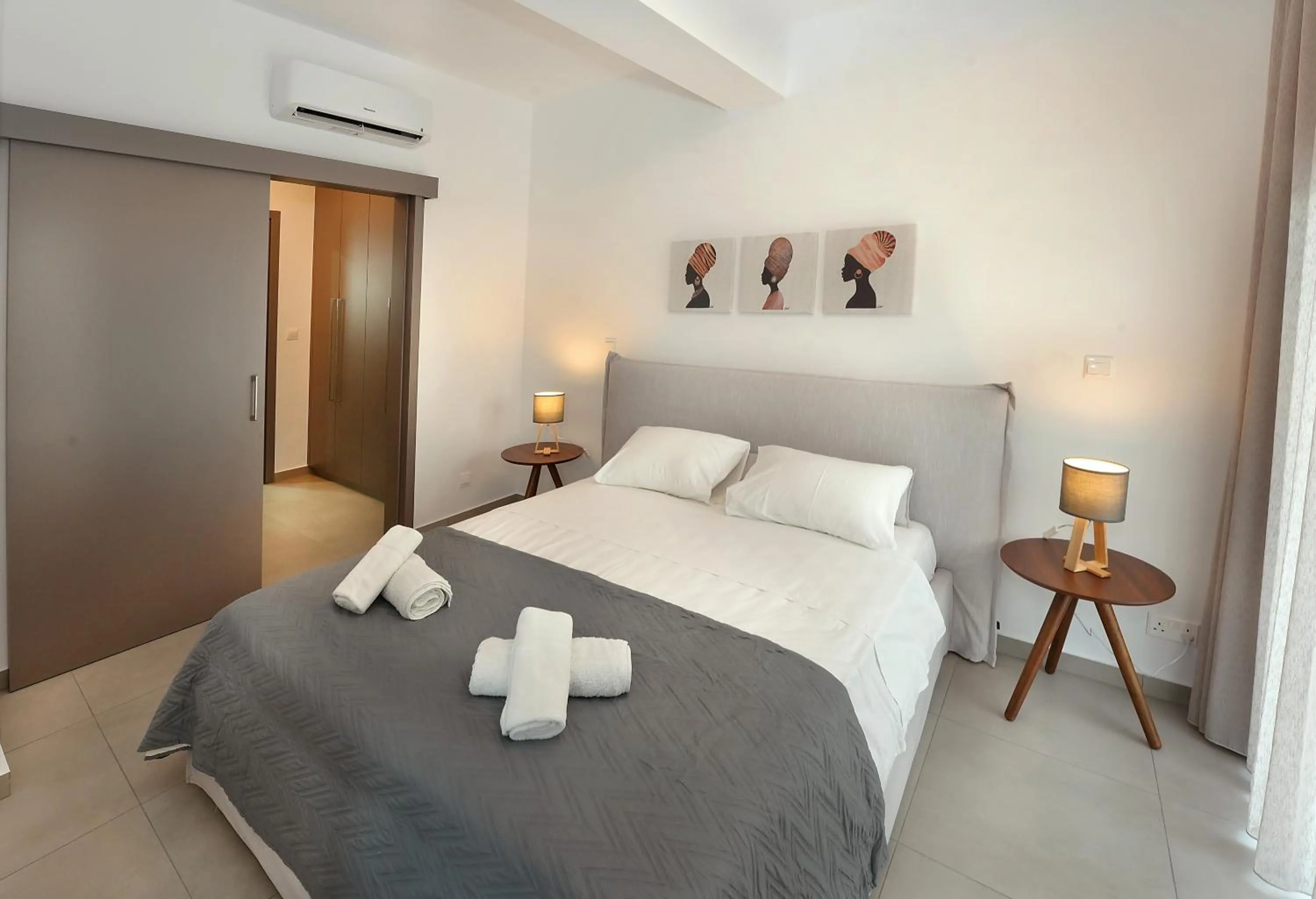 Bed in Sun and Moon Luxury Villas Ayia Napa