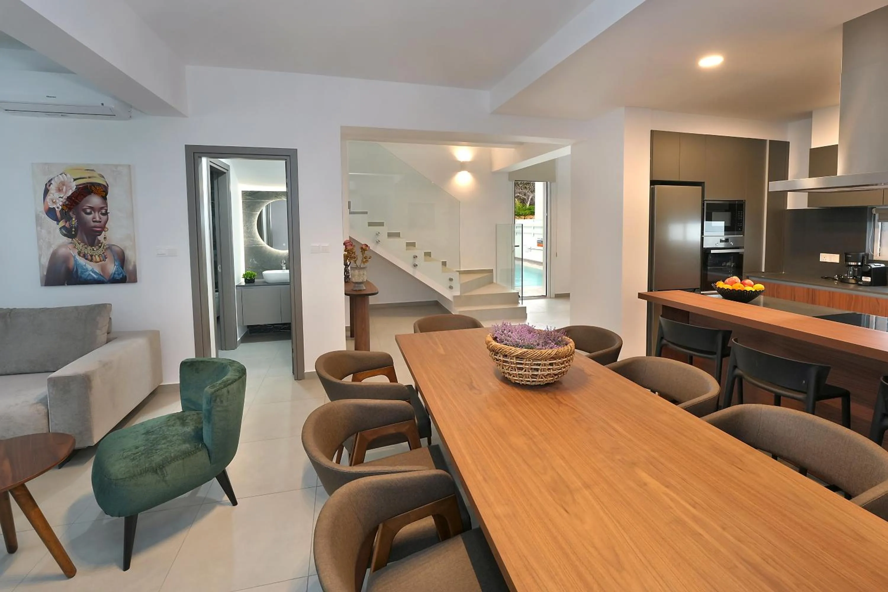 Kitchen or kitchenette in Sun and Moon Luxury Villas Ayia Napa