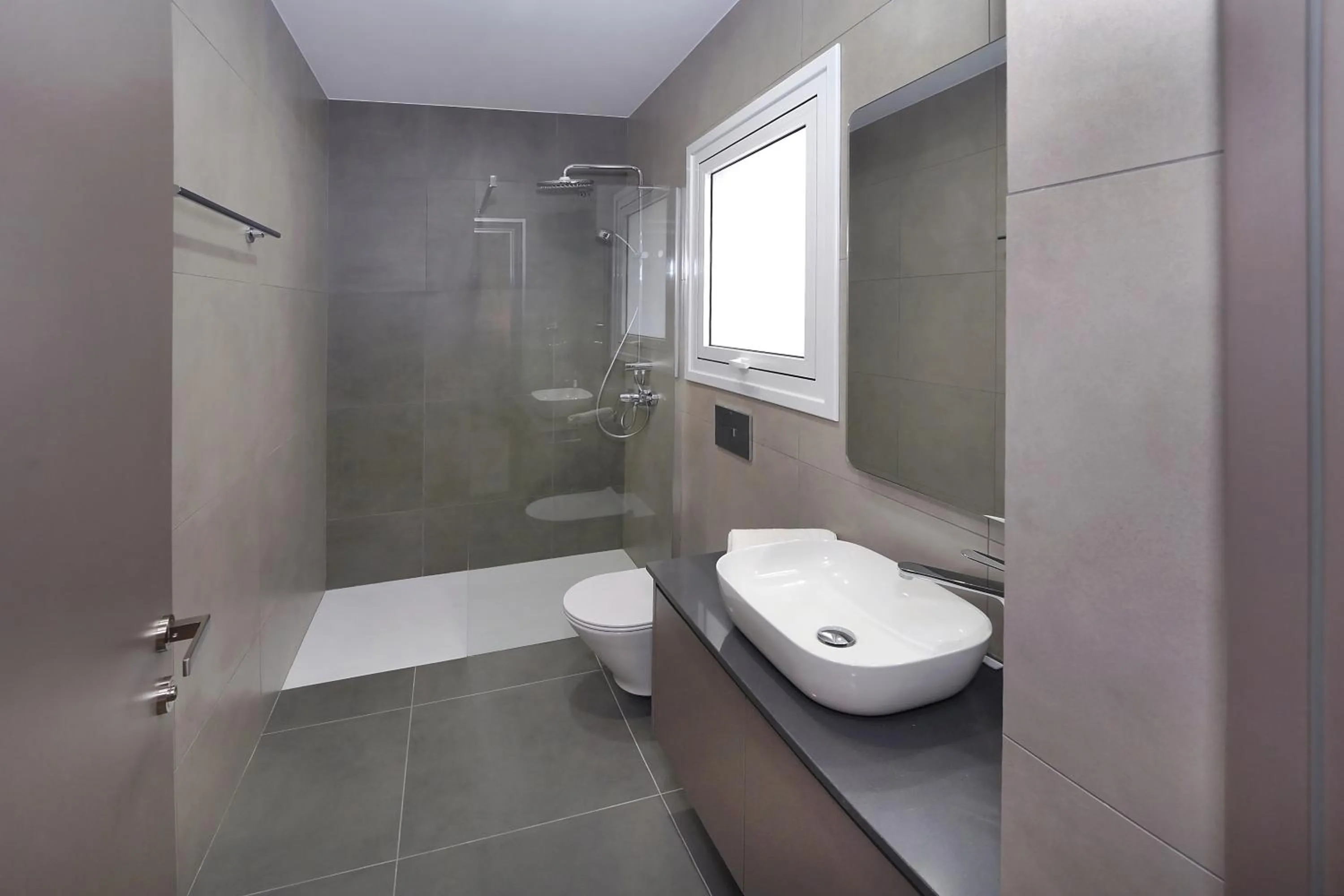 Shower in Sun and Moon Luxury Villas Ayia Napa