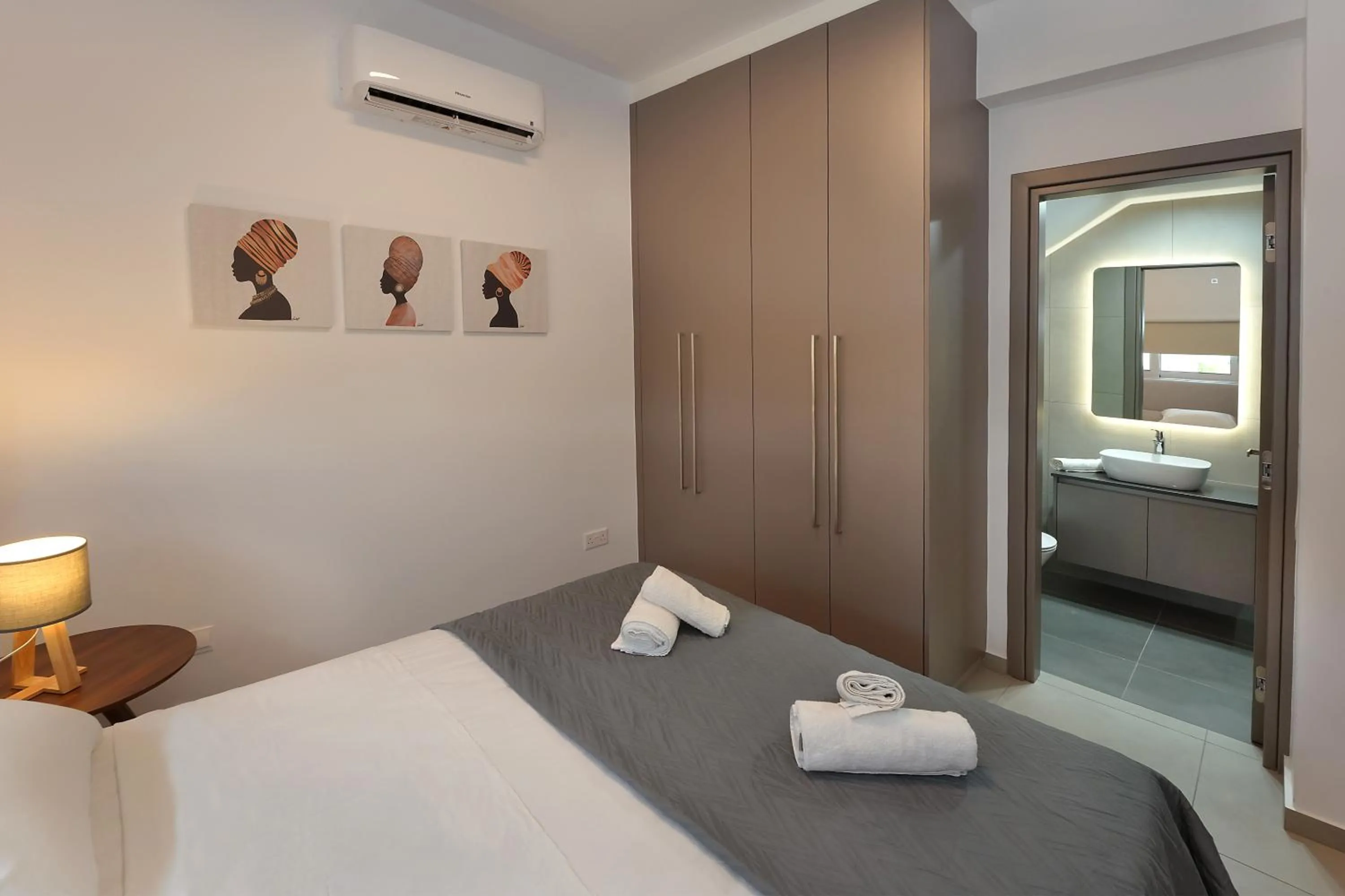 Bed in Sun and Moon Luxury Villas Ayia Napa