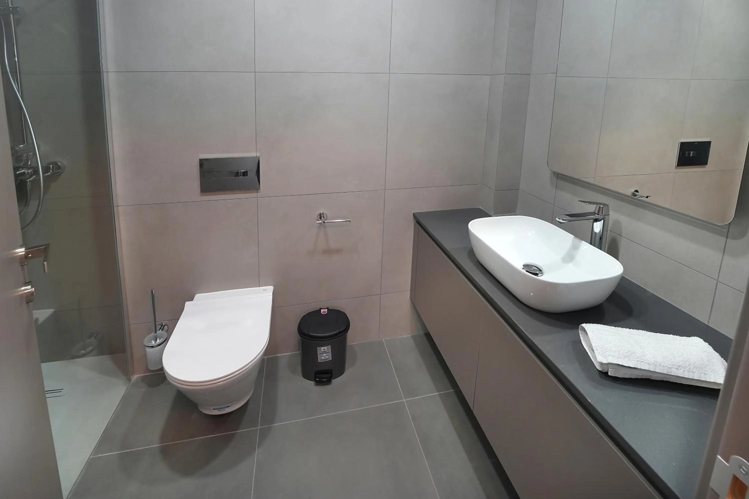 Shower in Sun and Moon Luxury Villas Ayia Napa