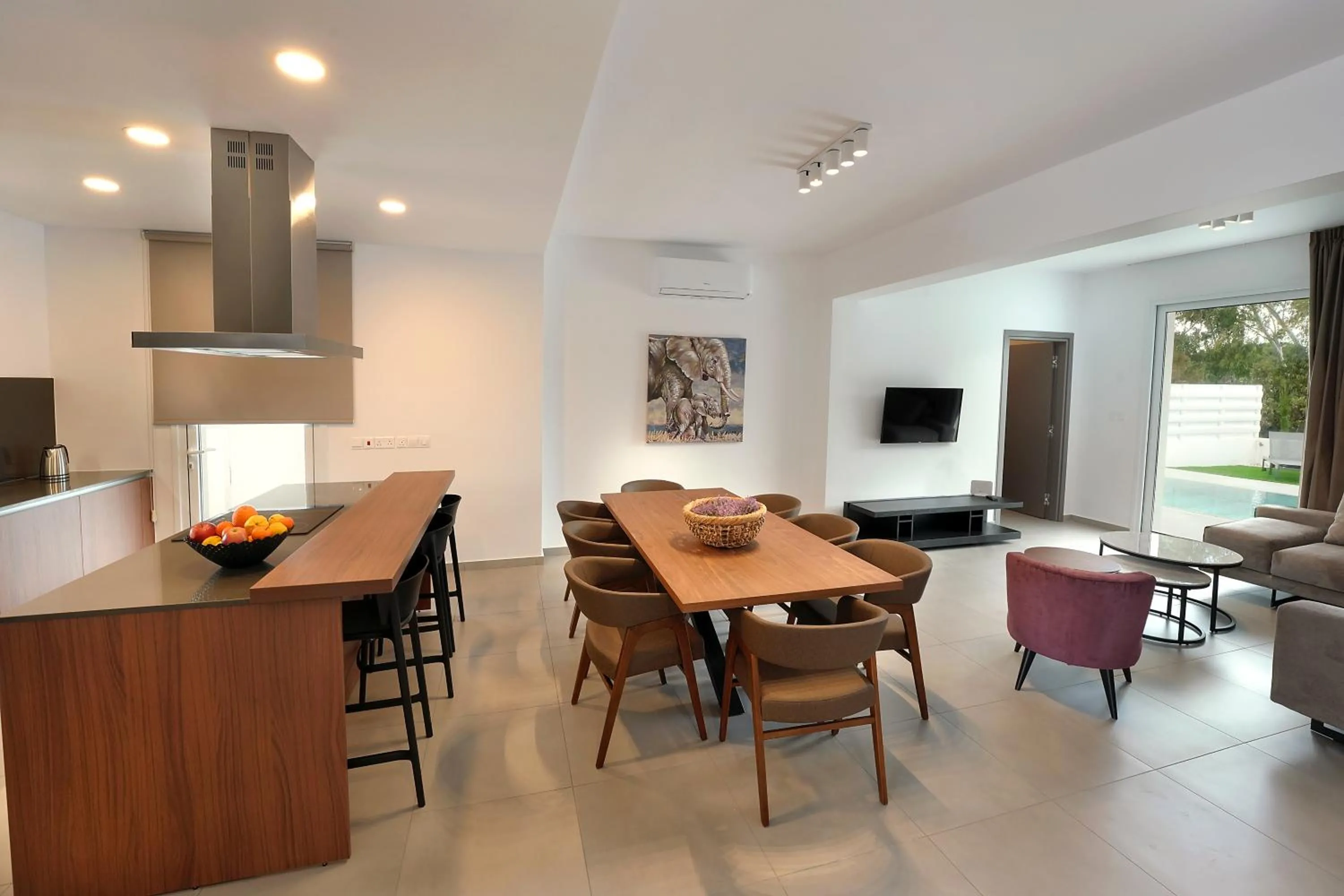 Kitchen or kitchenette in Sun and Moon Luxury Villas Ayia Napa