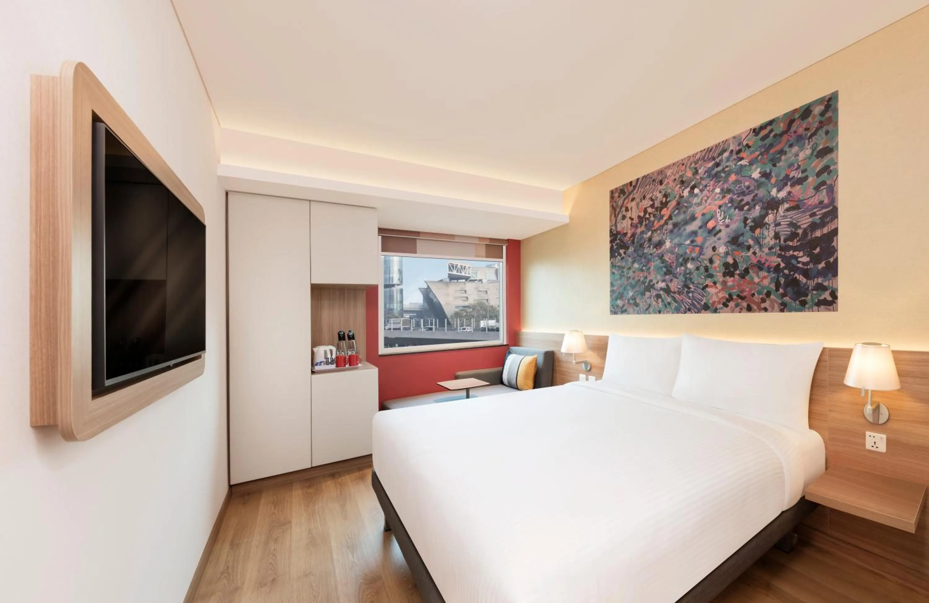 Bed in ibis Mumbai BKC