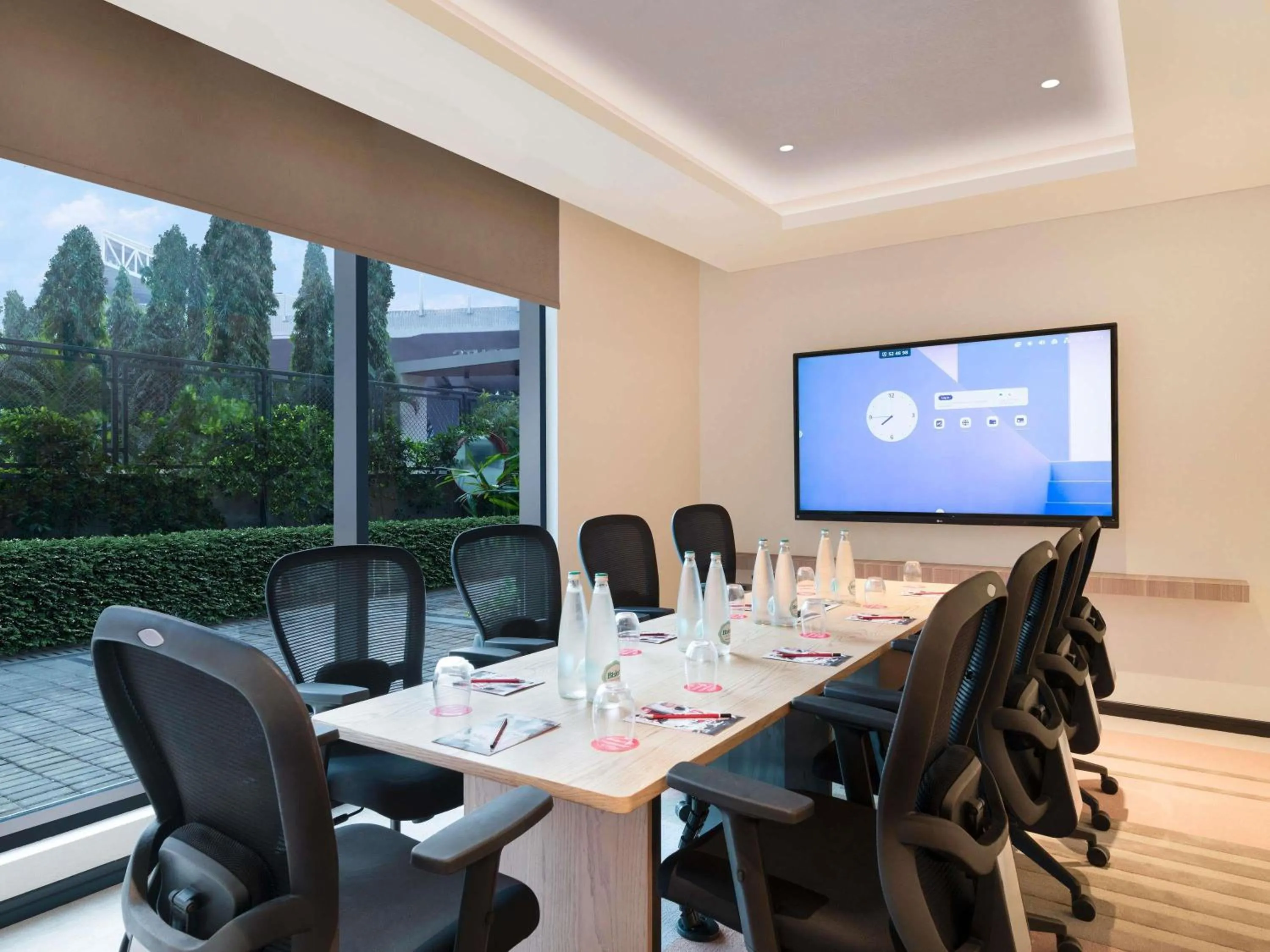 Meeting/conference room in ibis Mumbai BKC