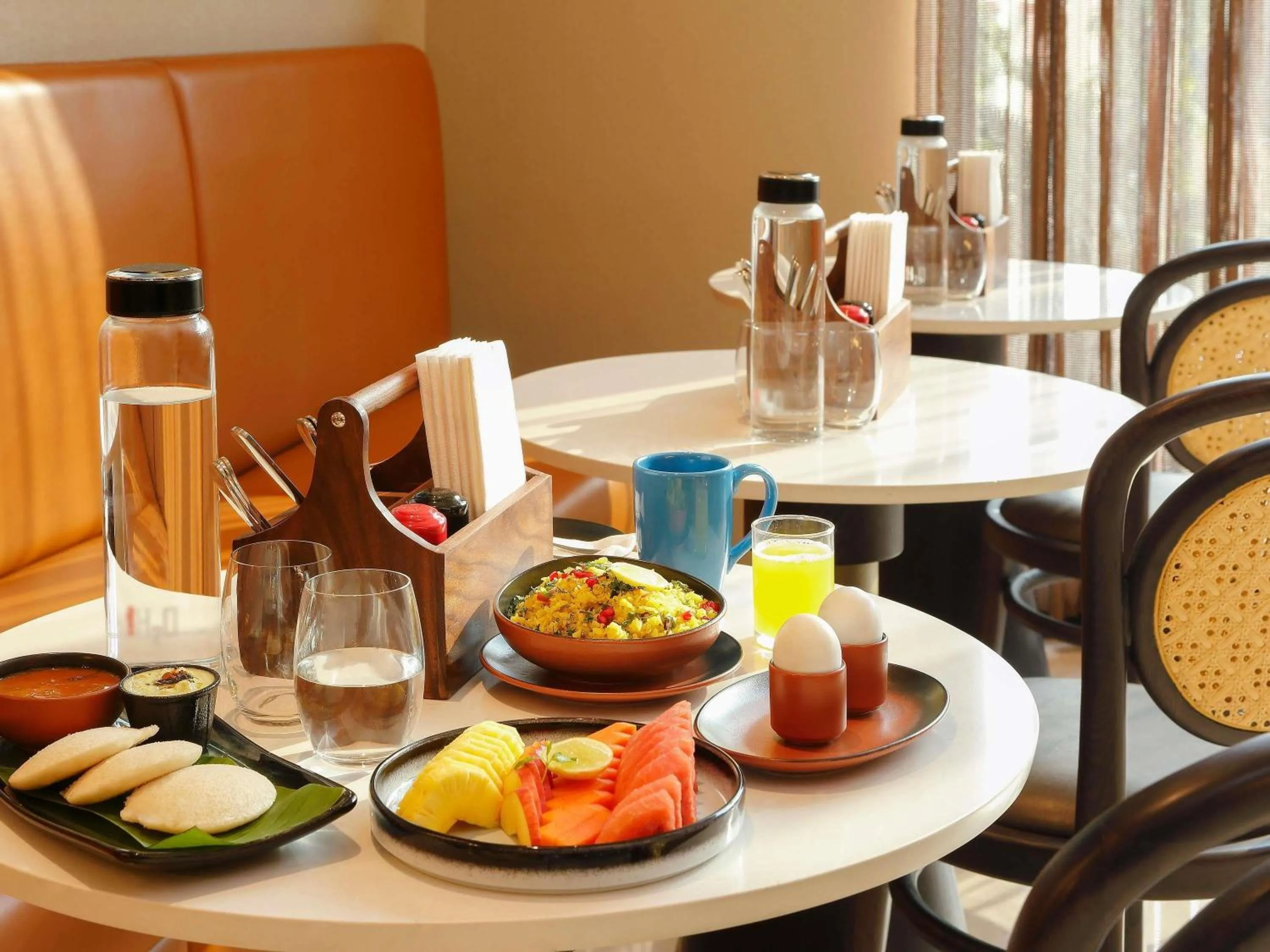 Restaurant/places to eat in ibis Mumbai BKC