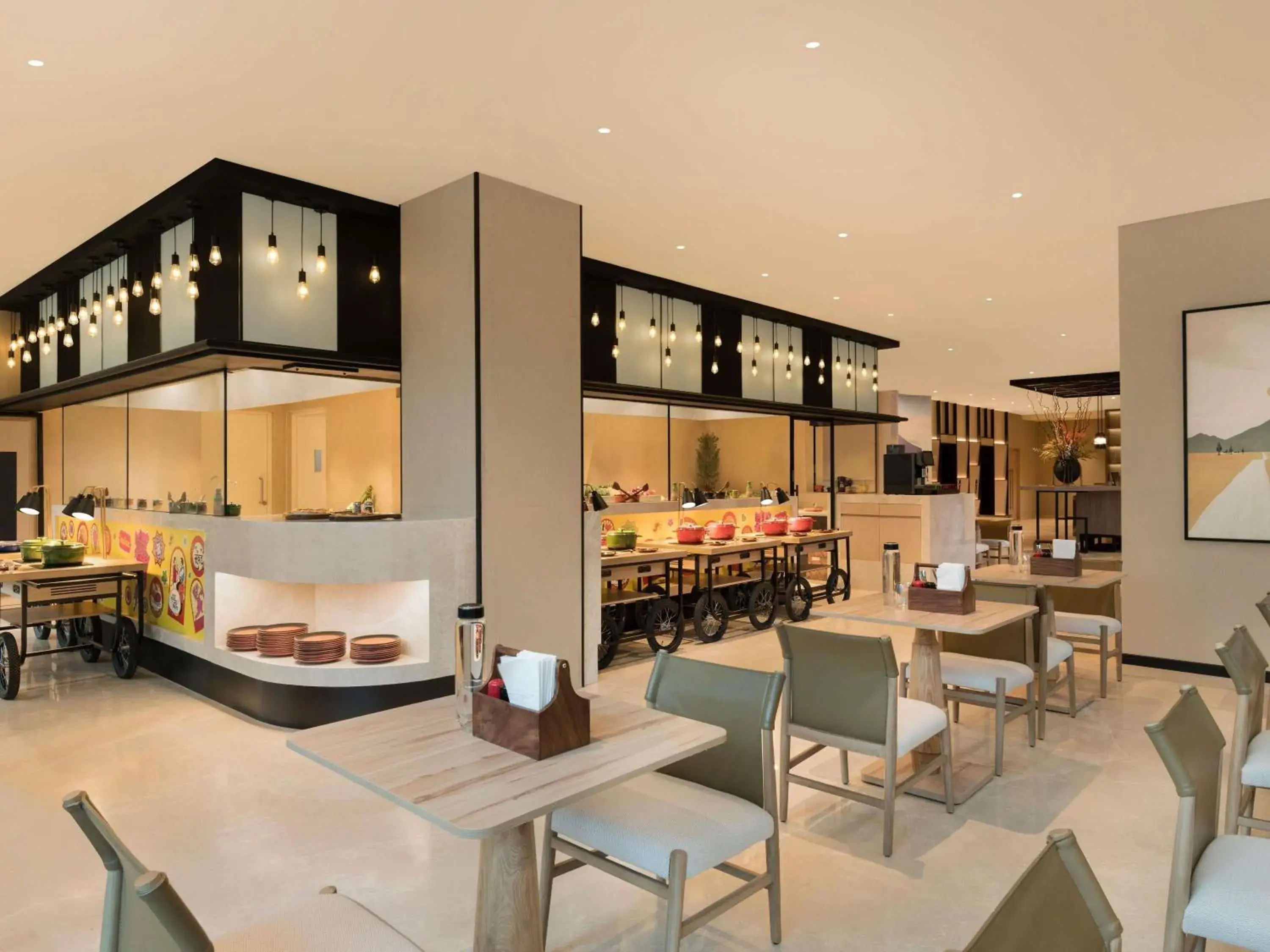 Restaurant/places to eat in ibis Mumbai BKC Restaurant/places to eat in ibis Mumbai BKC