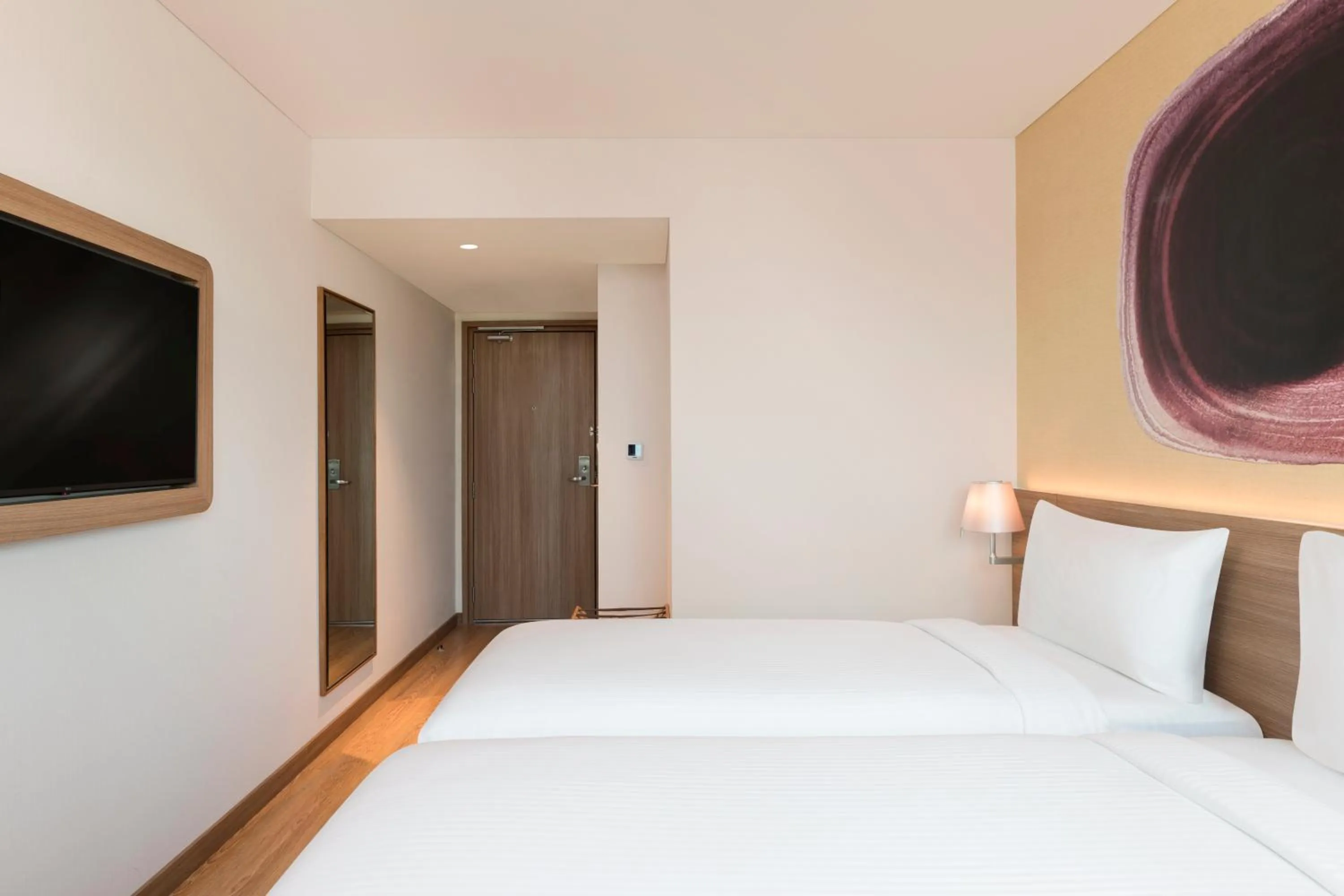 Photo of the whole room, Bed in ibis Mumbai BKC