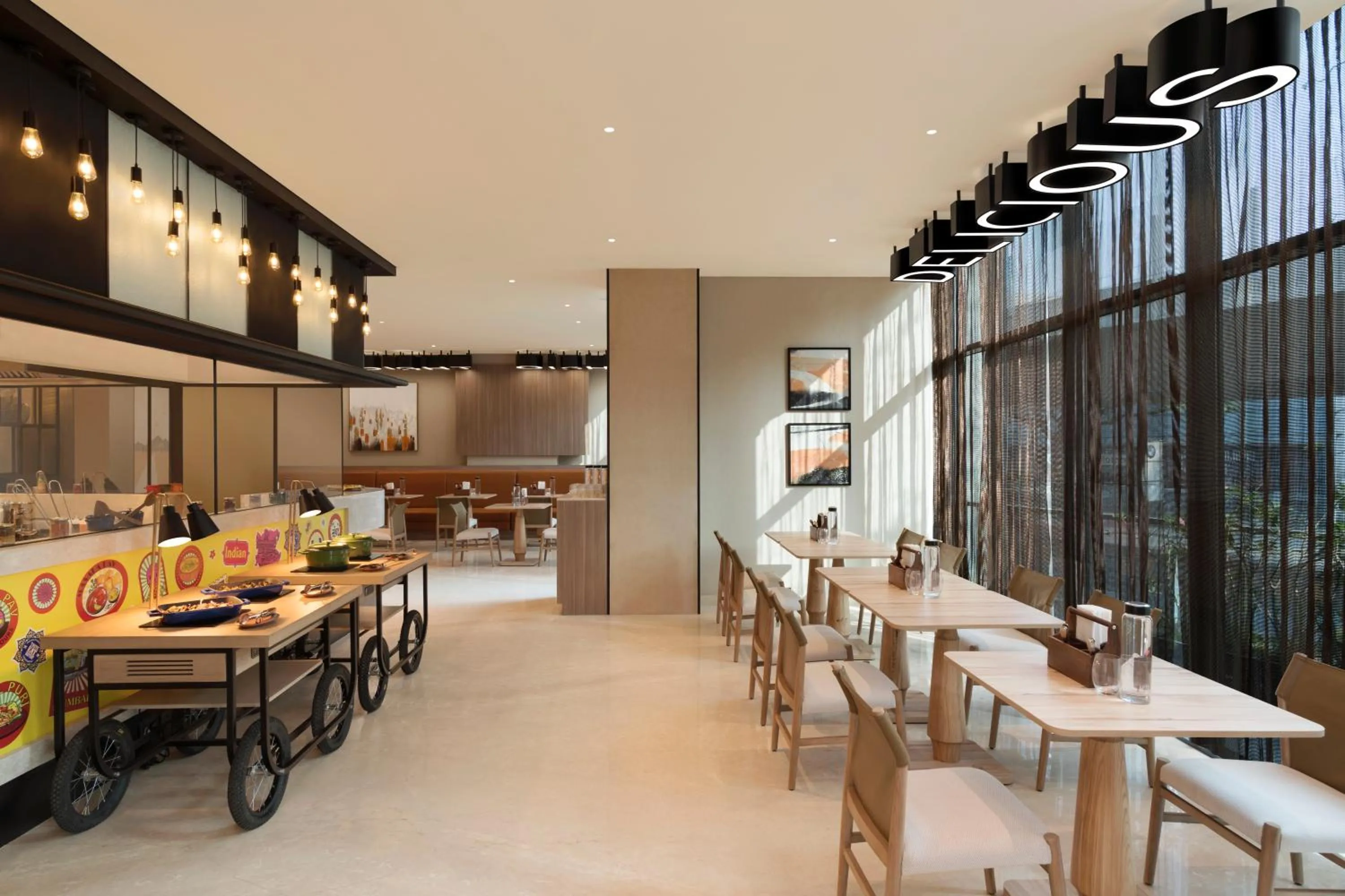 Restaurant/places to eat in ibis Mumbai BKC